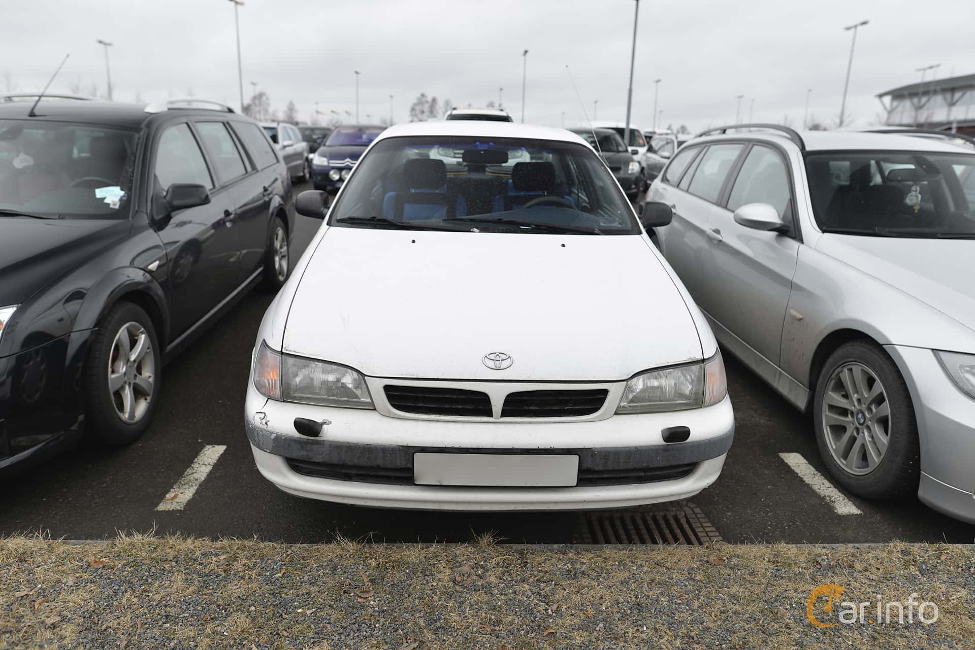 Toyota Carina Sedan 1.8 107hp, 1998