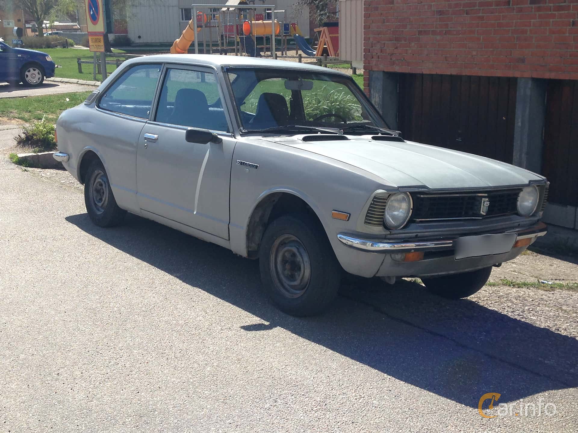 Toyota Corolla 2-door Sedan 1.2 Manual, 55hp, 1977