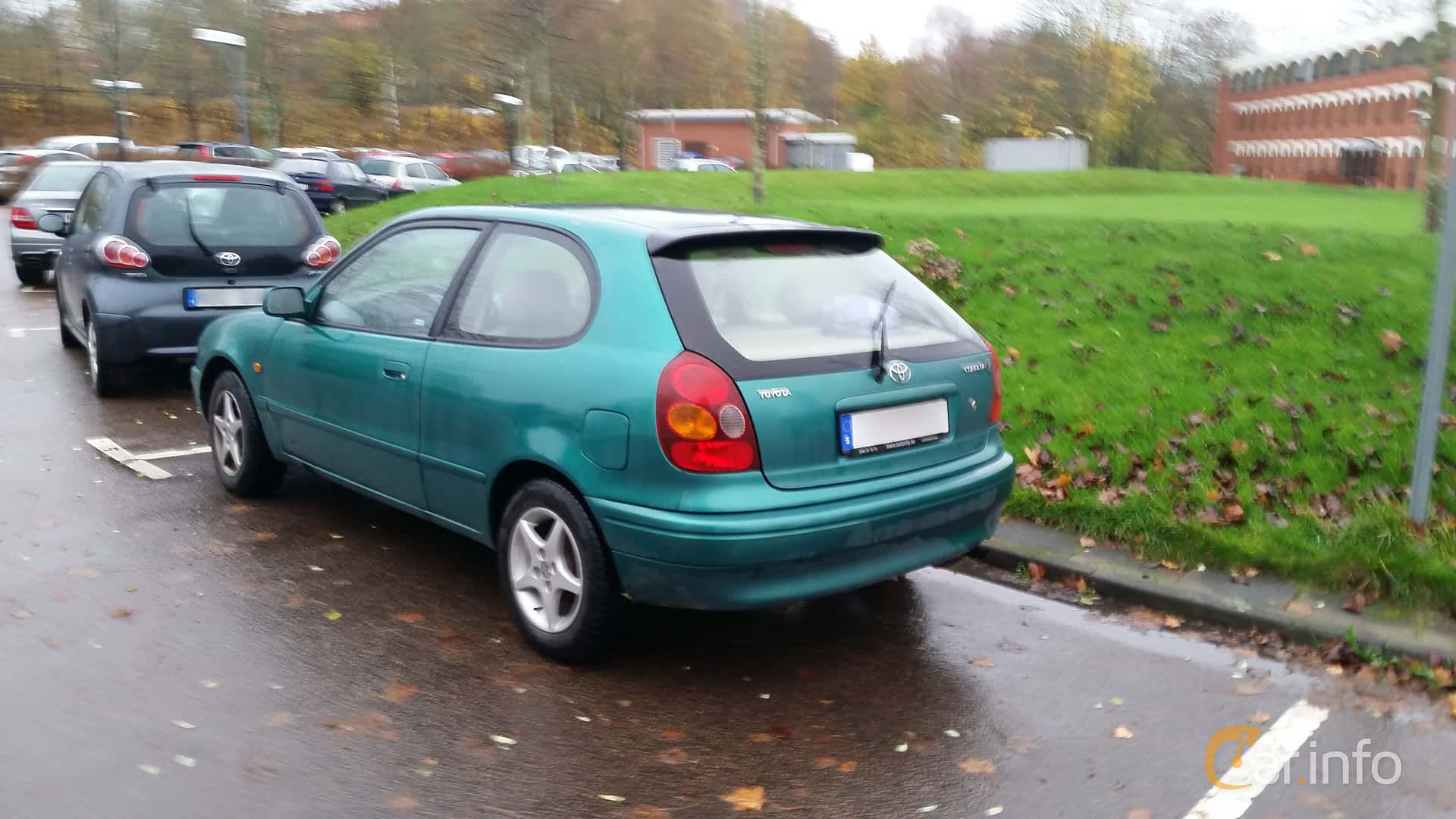 Toyota Corolla 3-door Hatchback 1.6 Manual, 110hp, 1999