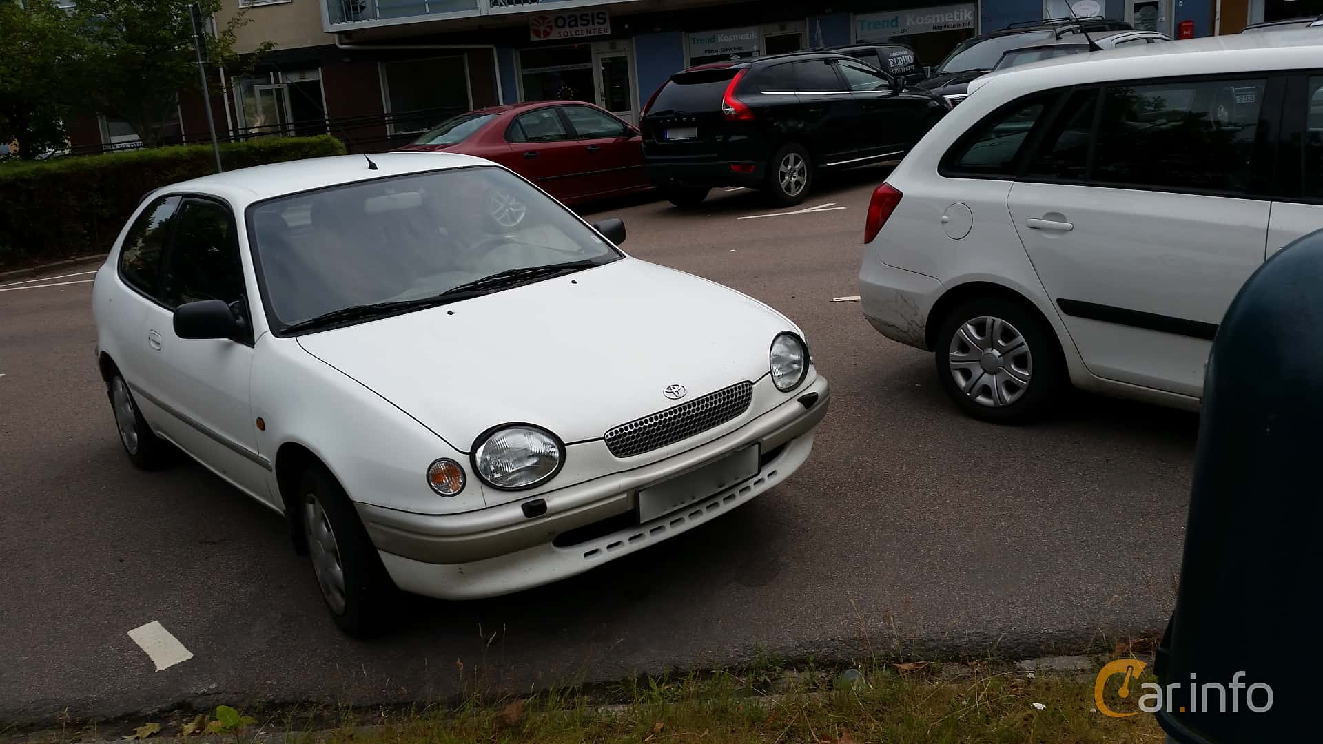 Toyota Corolla 3-door Hatchback 1.3 Manual, 86hp, 1999