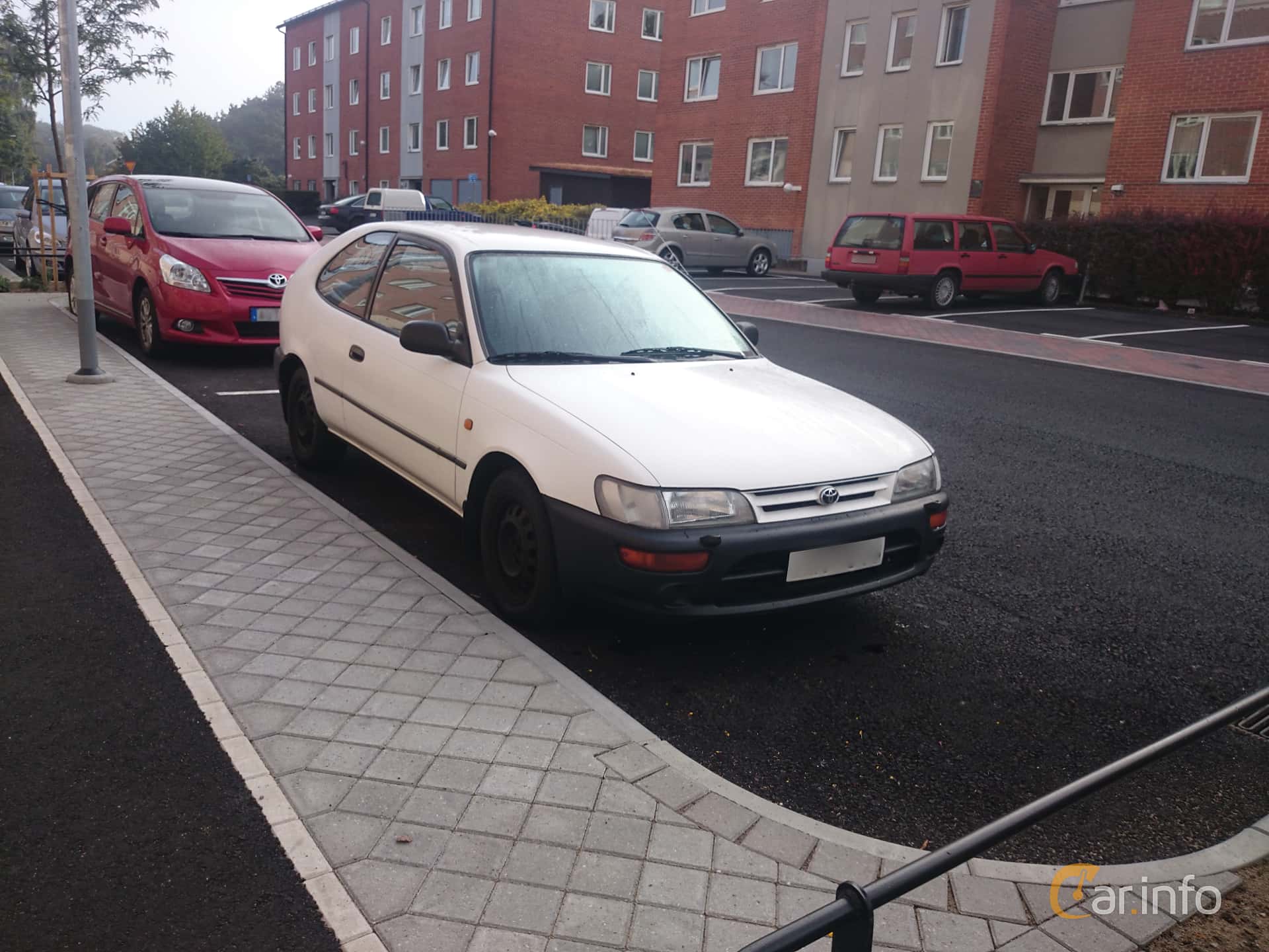 Toyota Corolla 3-door Hatchback 1.3 Manual, 88hp, 1994