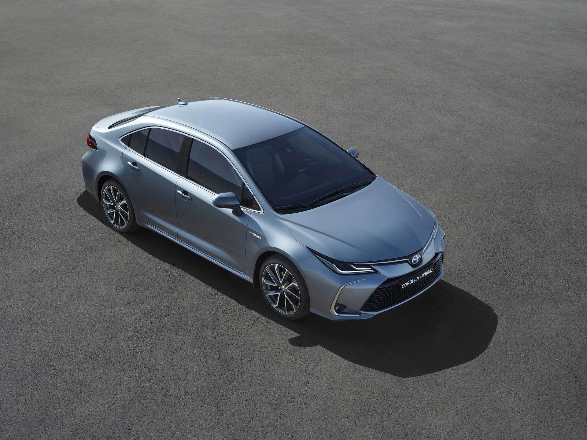 Toyota Corolla Sedan Hybrid 1.8 VVT-i + 3JM 136hp, 2019
