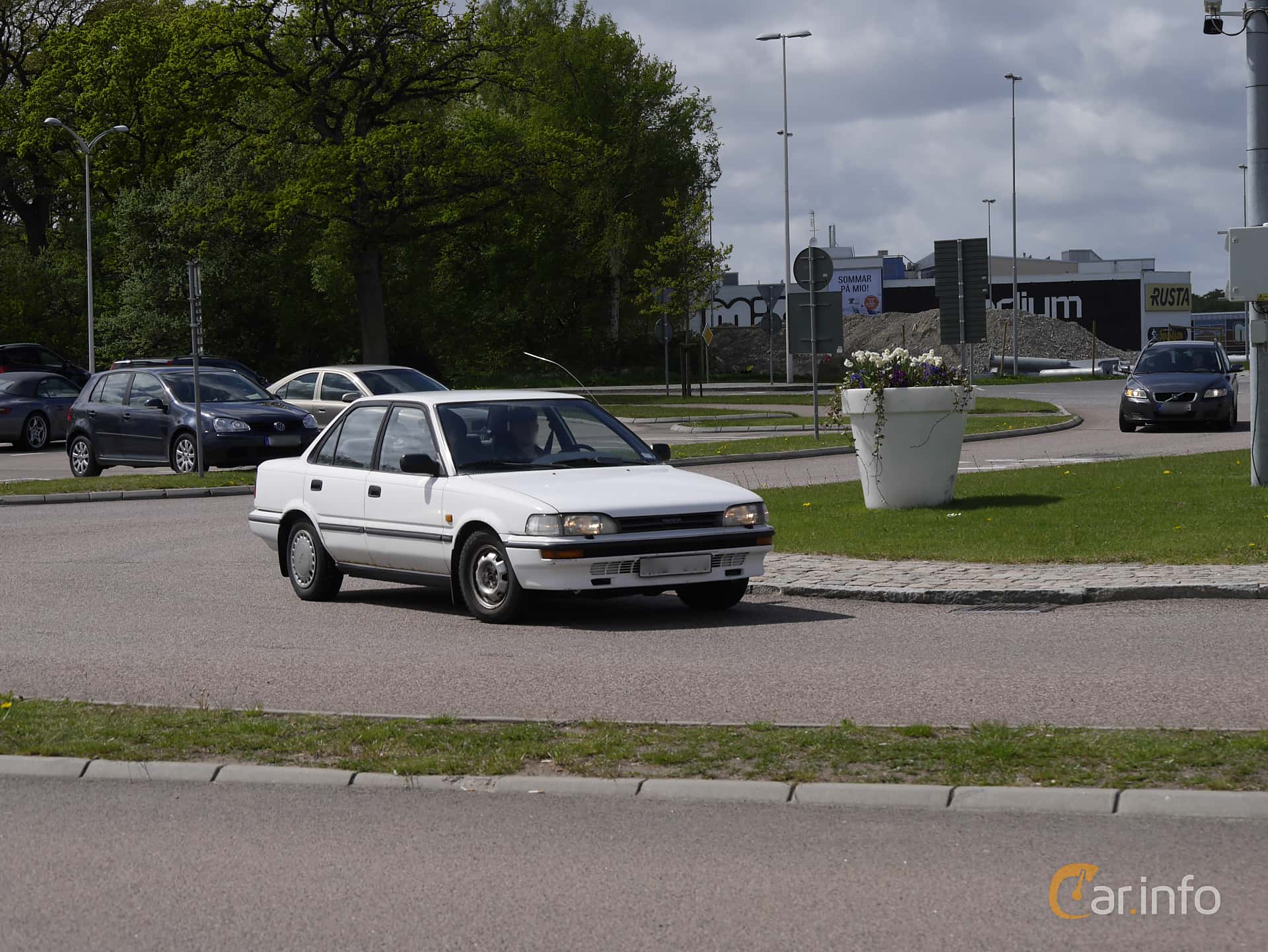 Toyota Corolla Sedan 1.6 Manual, 90hp, 1988