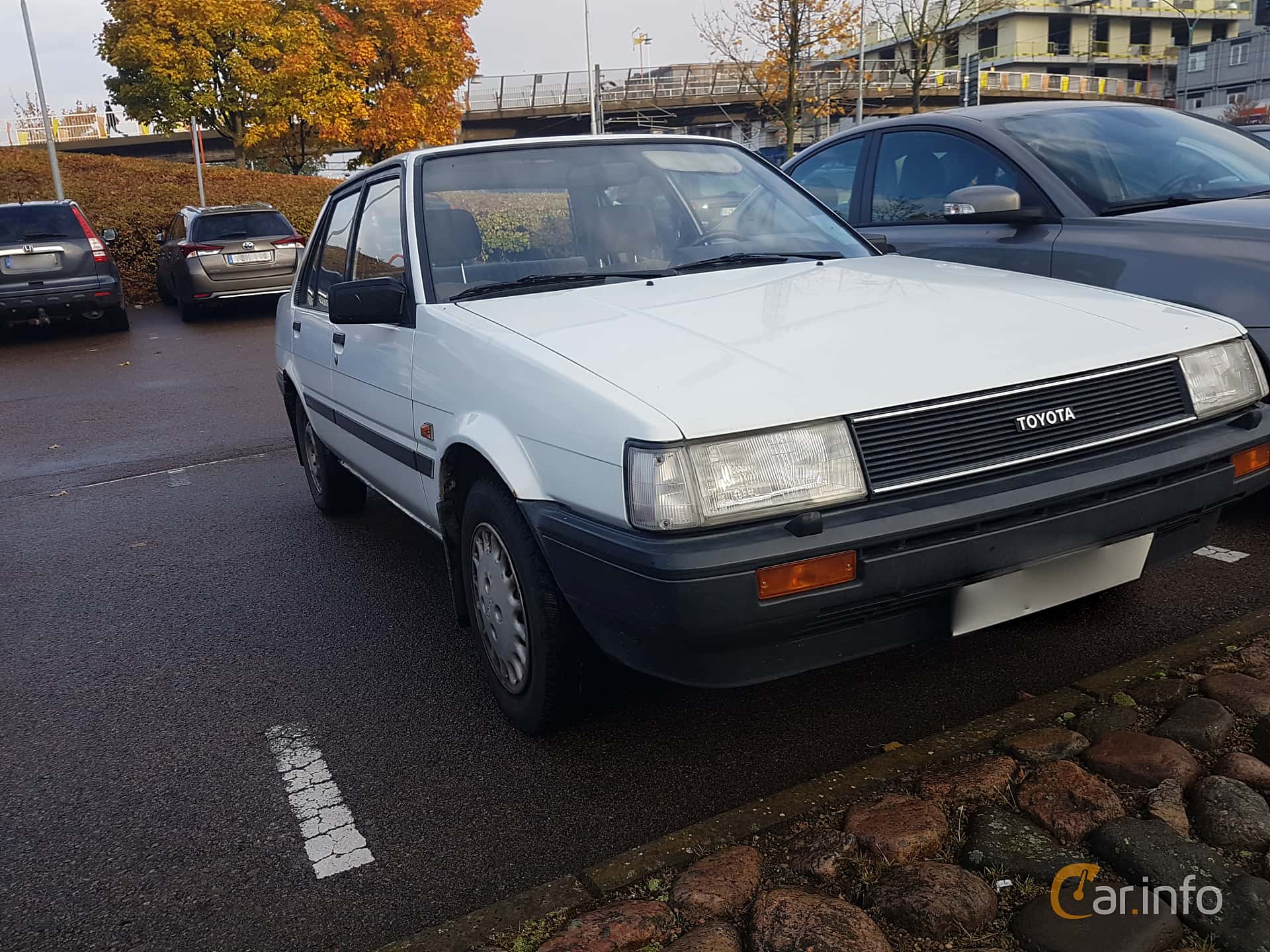 Toyota Corolla Sedan 1.3 Manual, 75hp, 1985