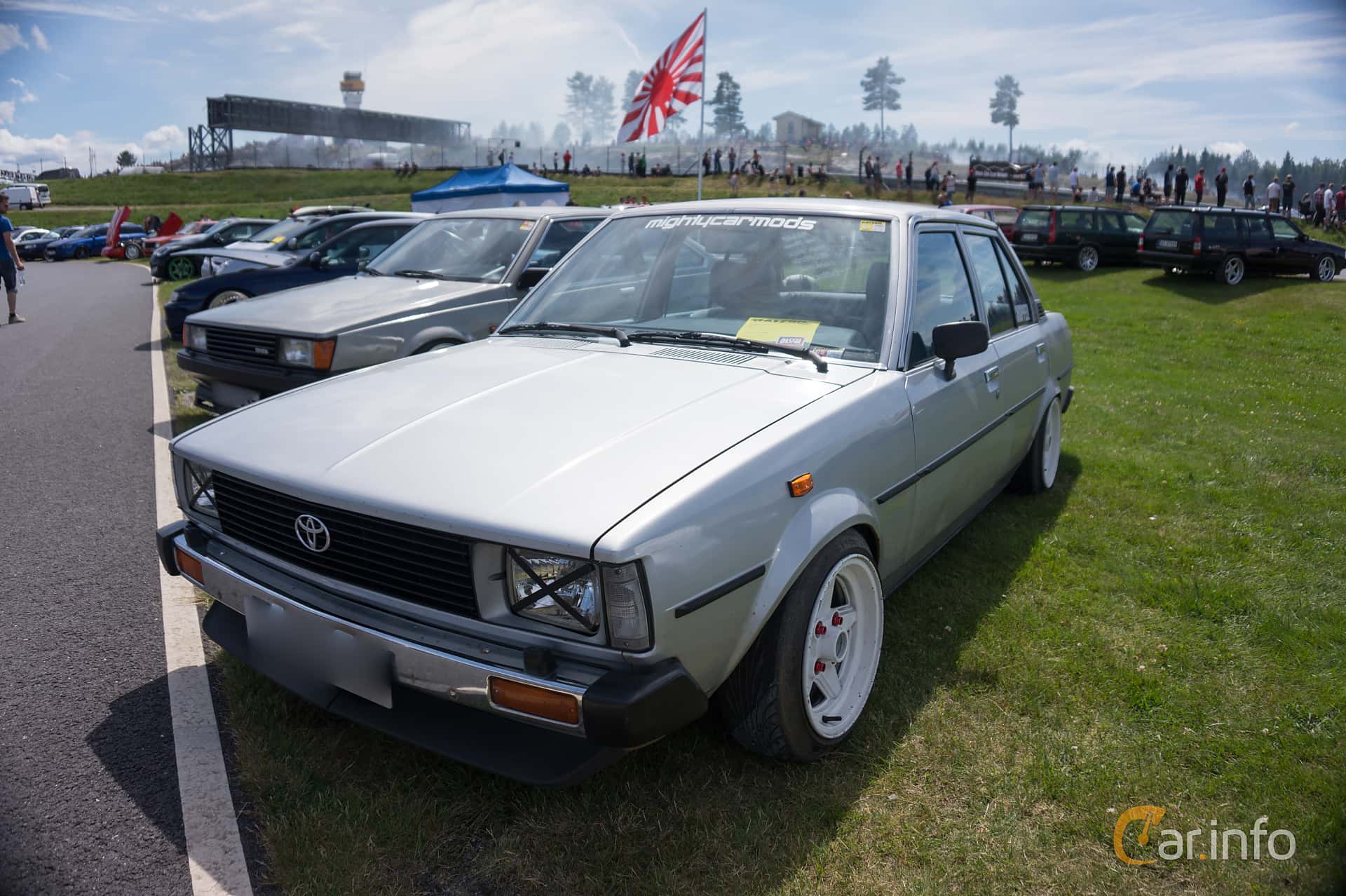 Toyota Corolla 4-door Sedan generation E70 1.3 Manual, 5-speed
