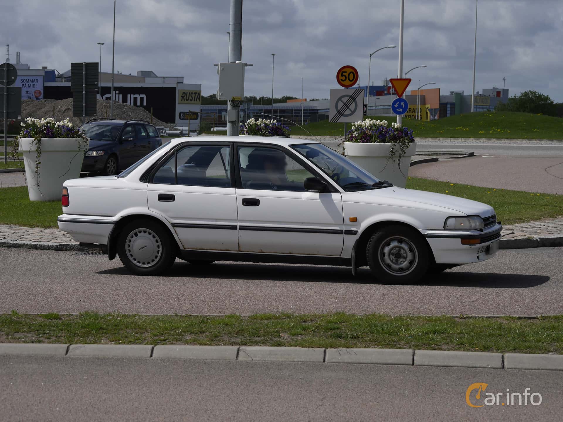 Toyota Corolla Sedan 1.6 Manual, 90hp, 1987