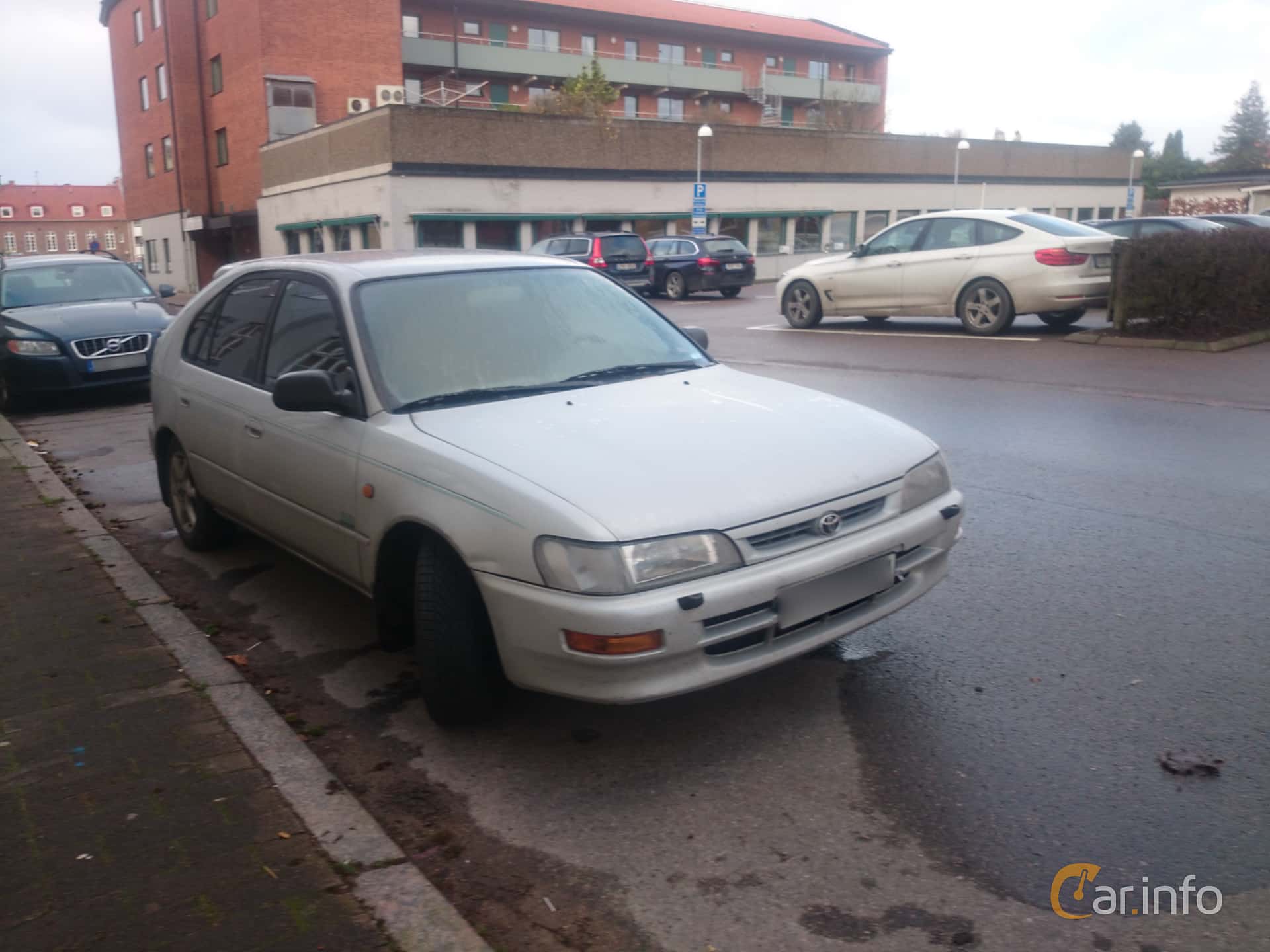 Toyota Corolla 5-door Hatchback 1.3 Manual, 75hp, 1996