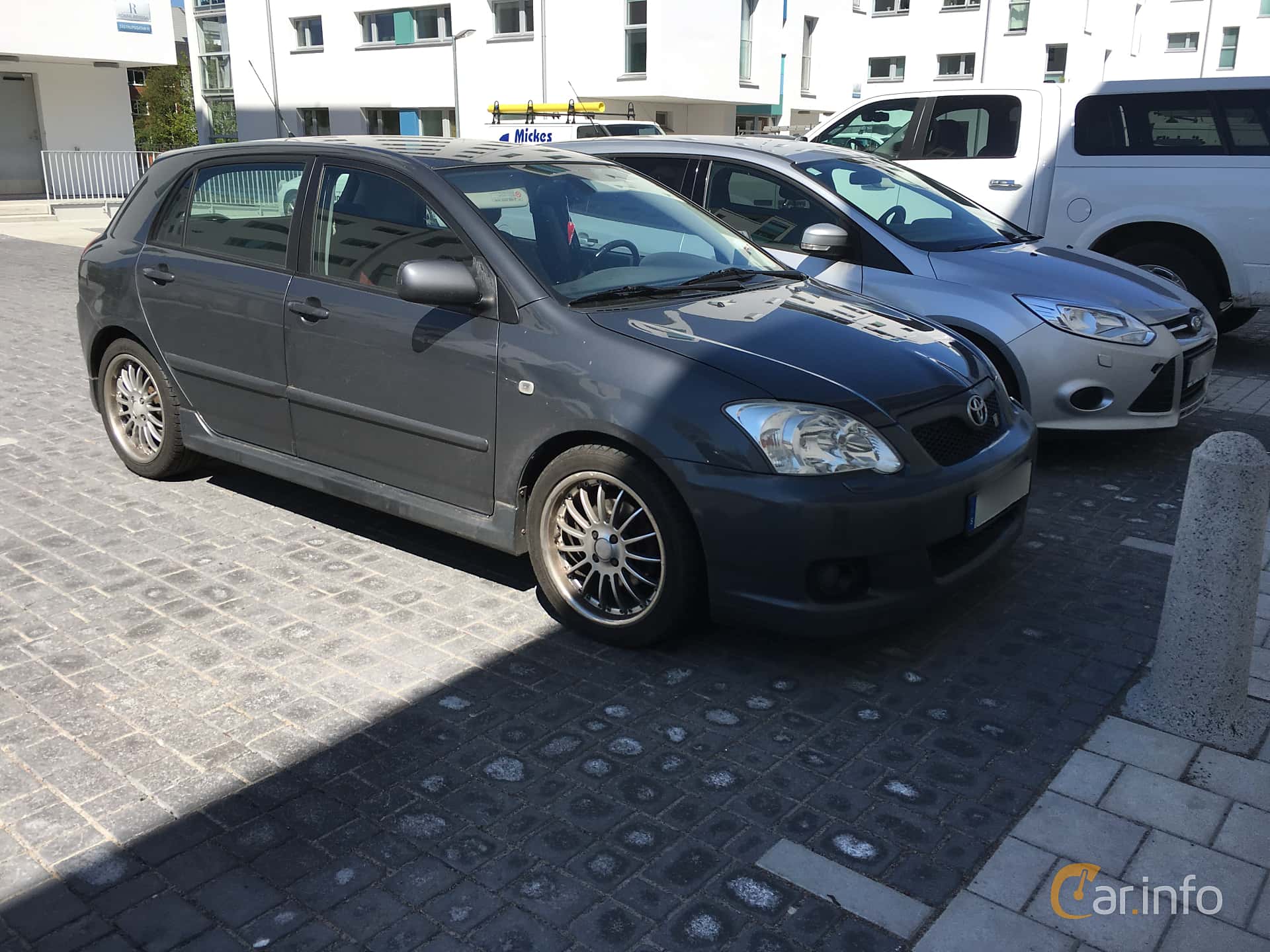 Toyota Corolla 5-door Hatchback 1.8 TS VVTL-i Manual, 192hp, 2005