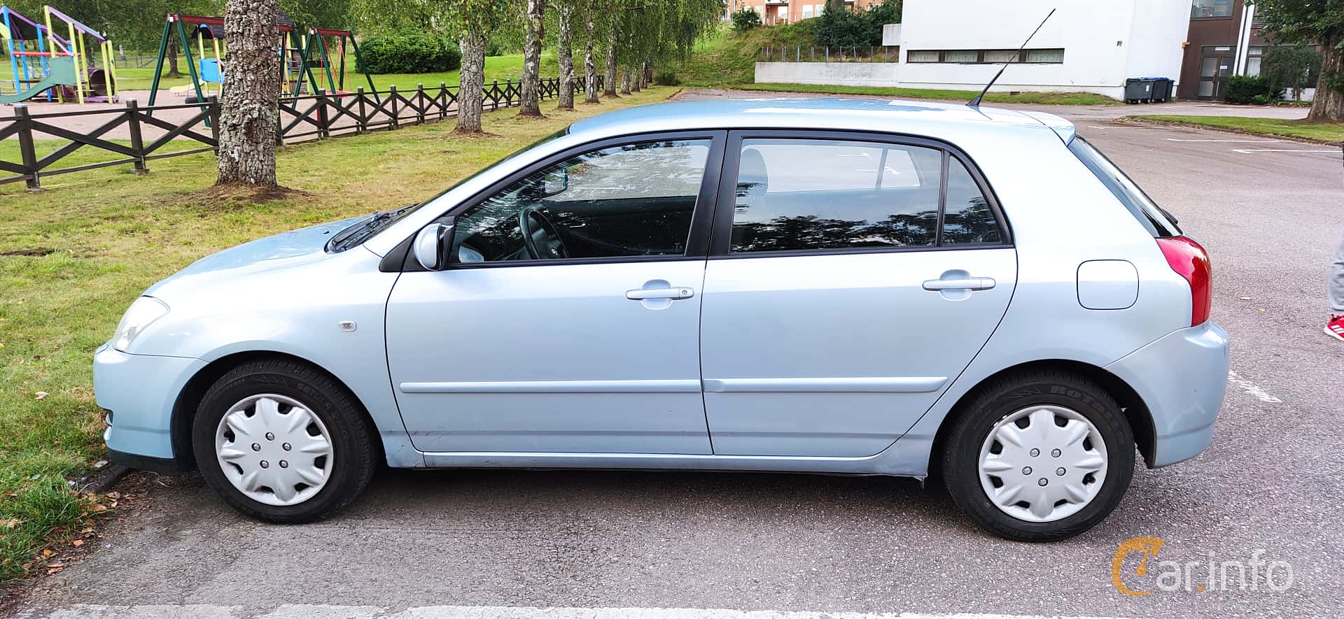 Toyota Corolla 5-door Hatchback generation E120 Facelift 1.4 D-4D