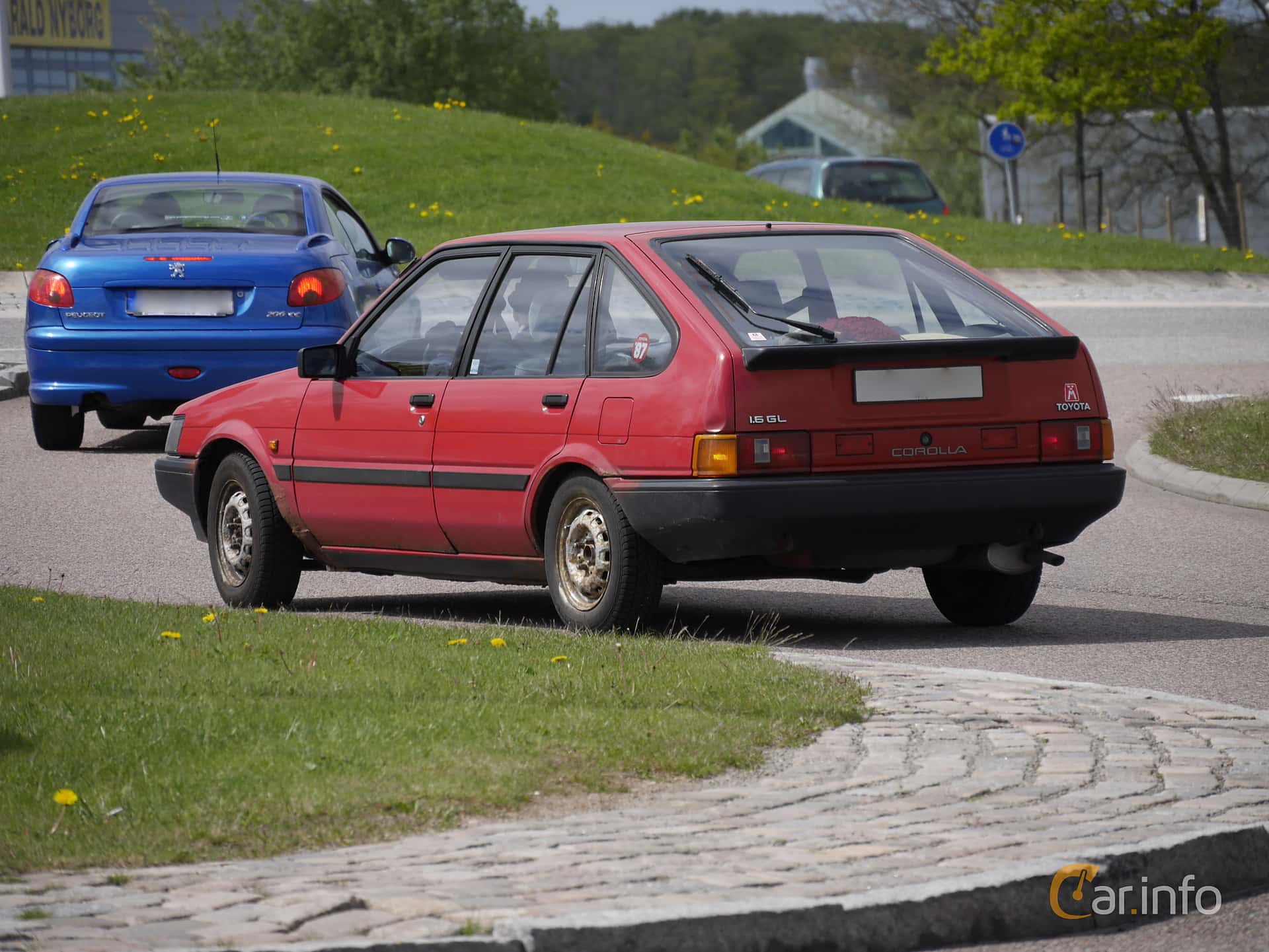 Toyota Corolla 5-door Liftback 1.3 Manual, 75hp, 1987
