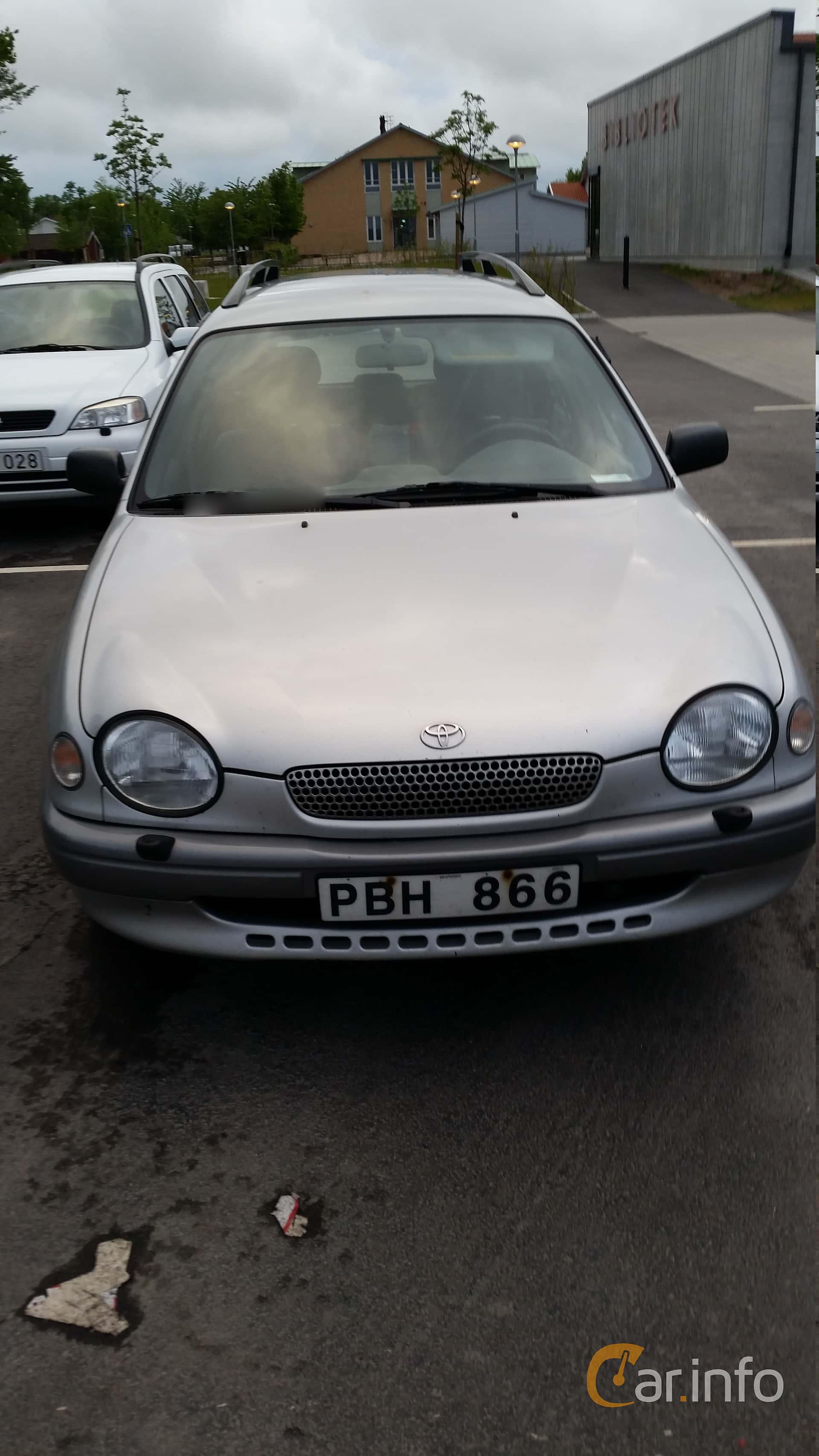 Toyota Corolla Station Wagon 1.6 VVT-i Manual, 110hp, 2000