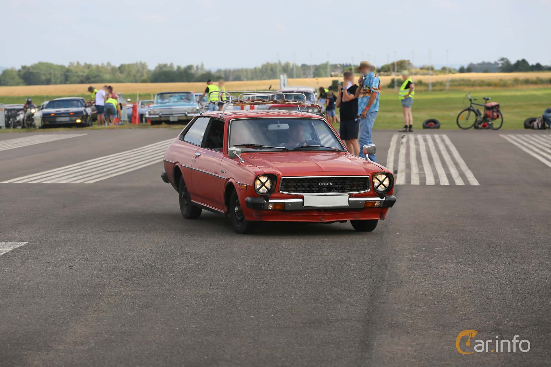 Toyota Corolla 3-door Liftback 1.6 108hp, 1975