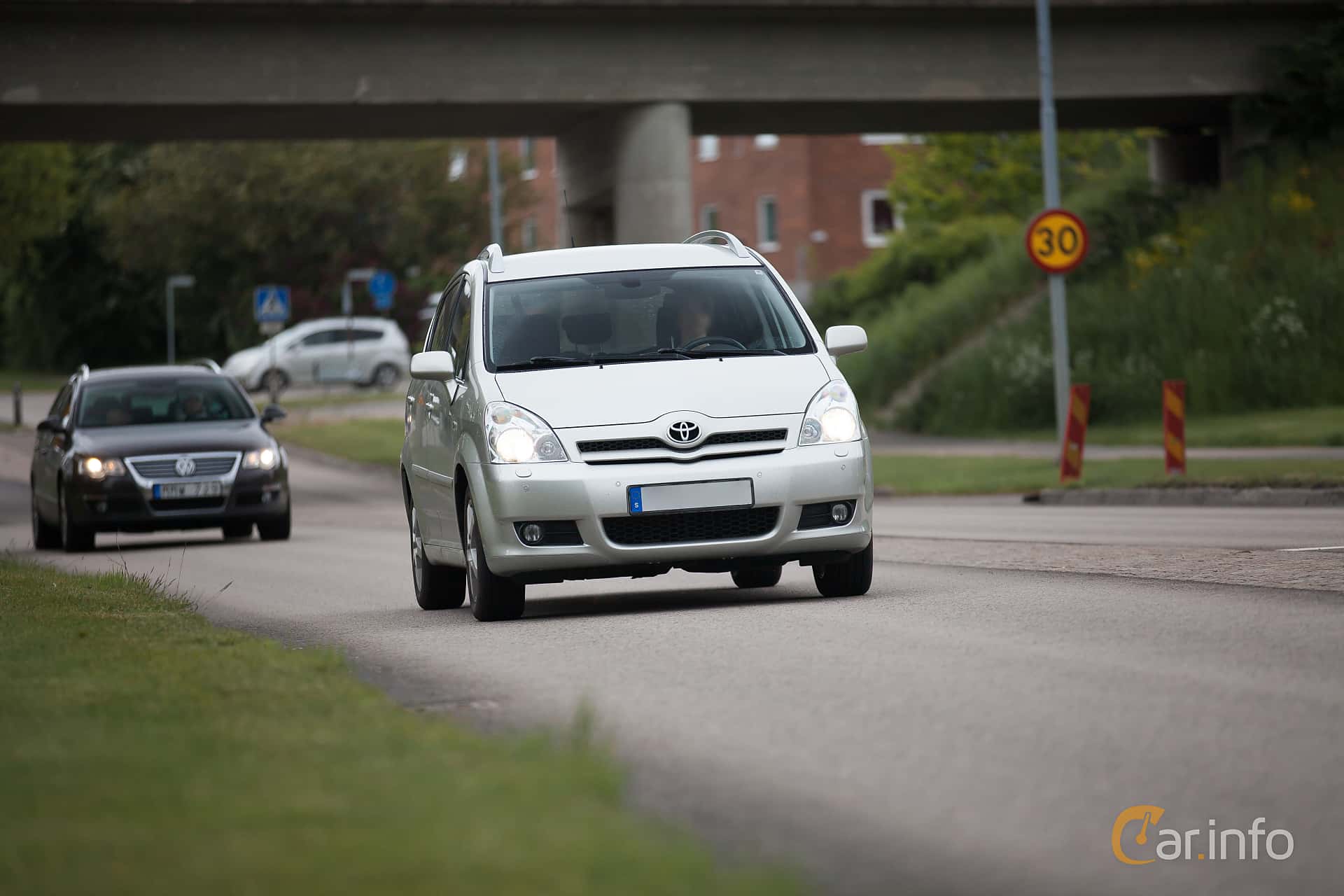 Toyota Corolla Verso 1.8 VVT-i Manual, 129hp, 2006