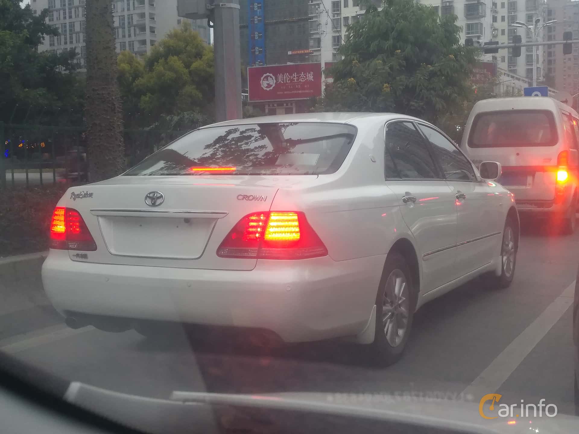 Toyota Crown 3.0 V6 Automatic, 256hp, 2003