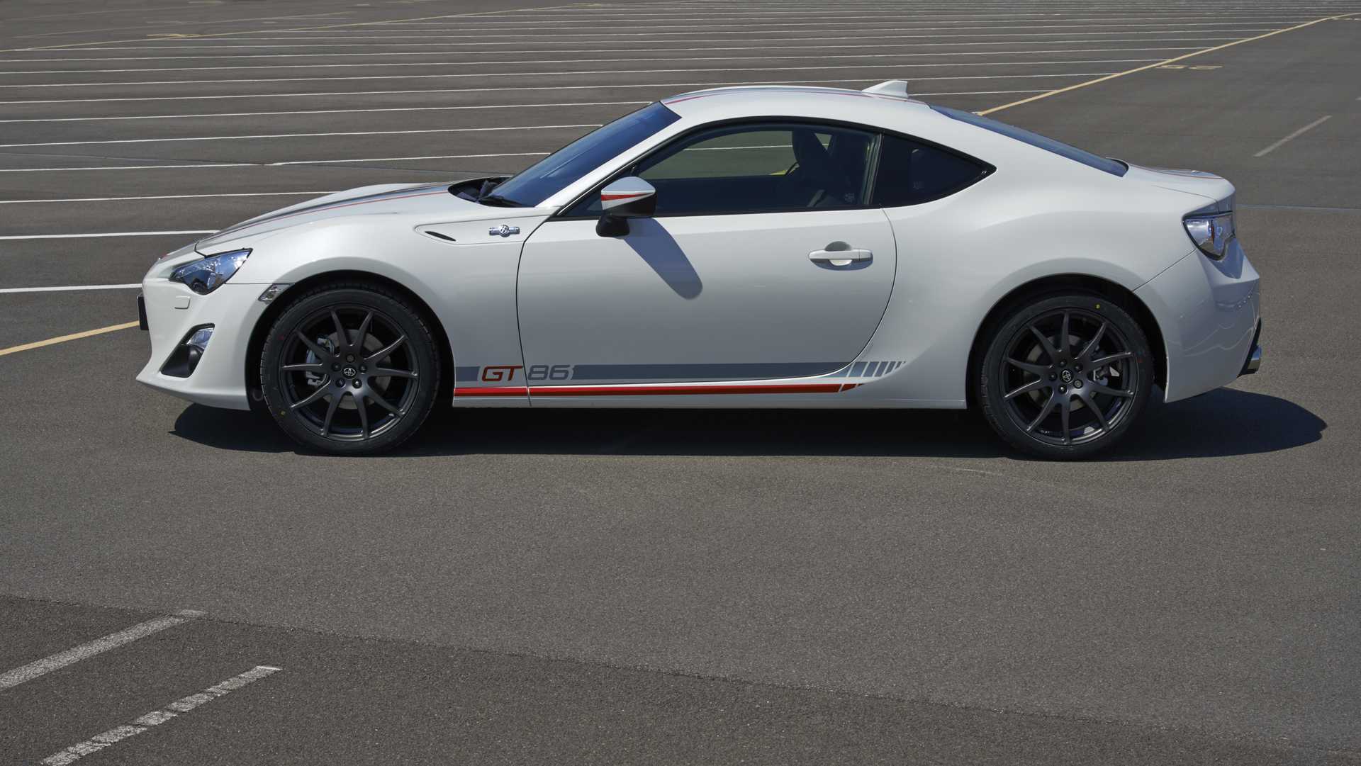 Toyota GT86 2.0 200hp, 2015