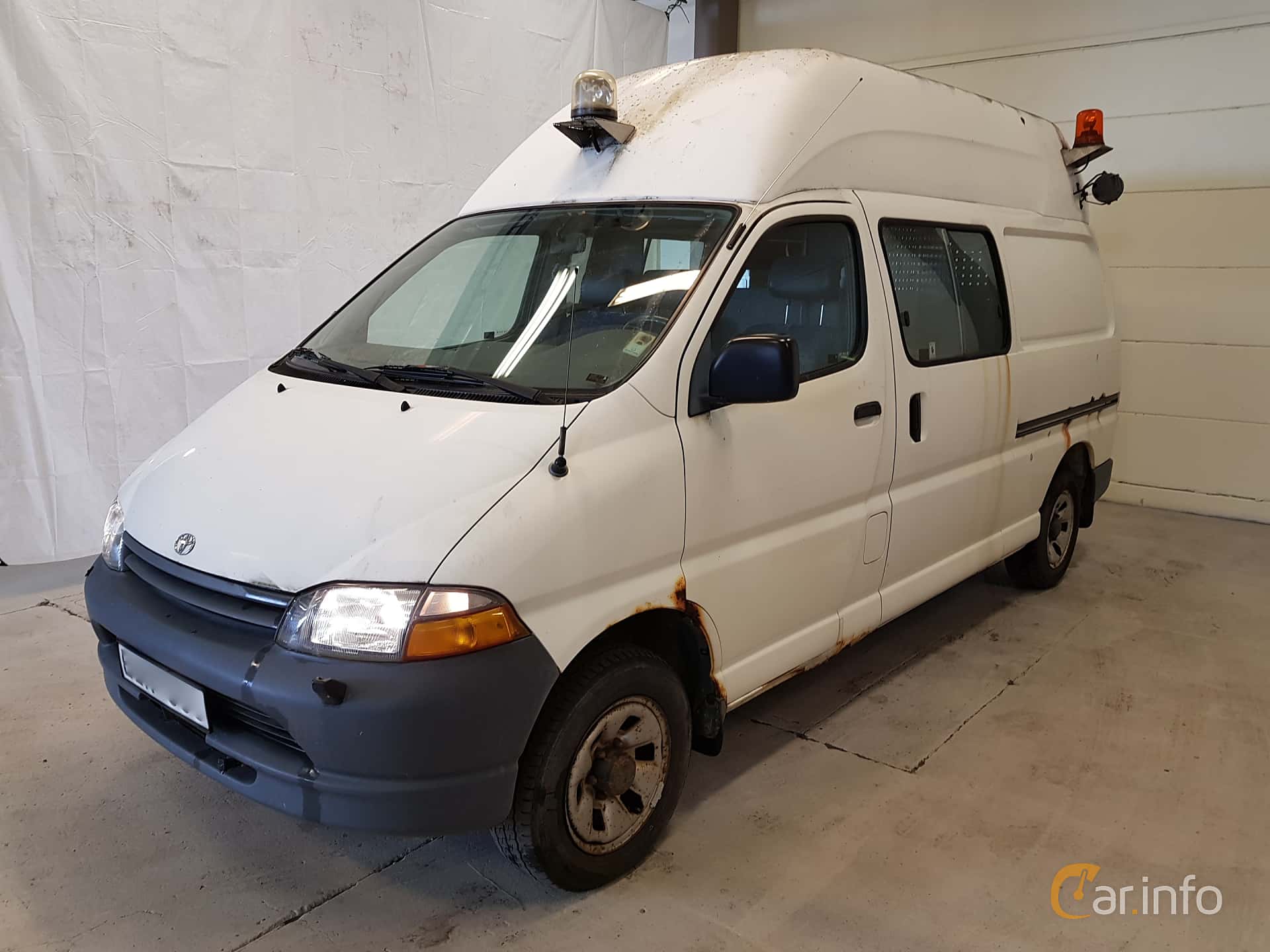 Toyota HiAce Van 2.4 4WD Manual, 90hp, 1995