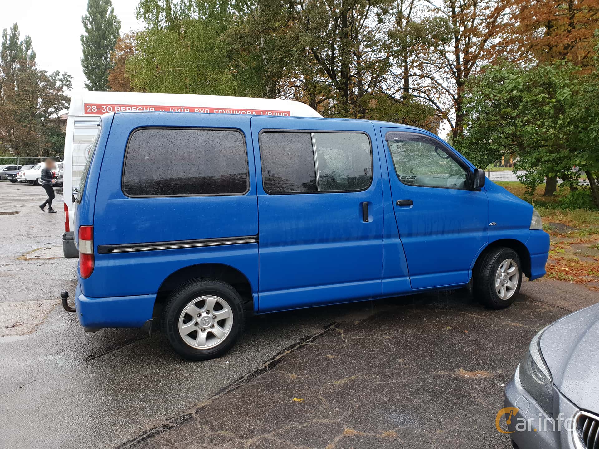 Toyota HiAce Van generation XH10 Facelift 2.5 4WD Manual, 5-speed