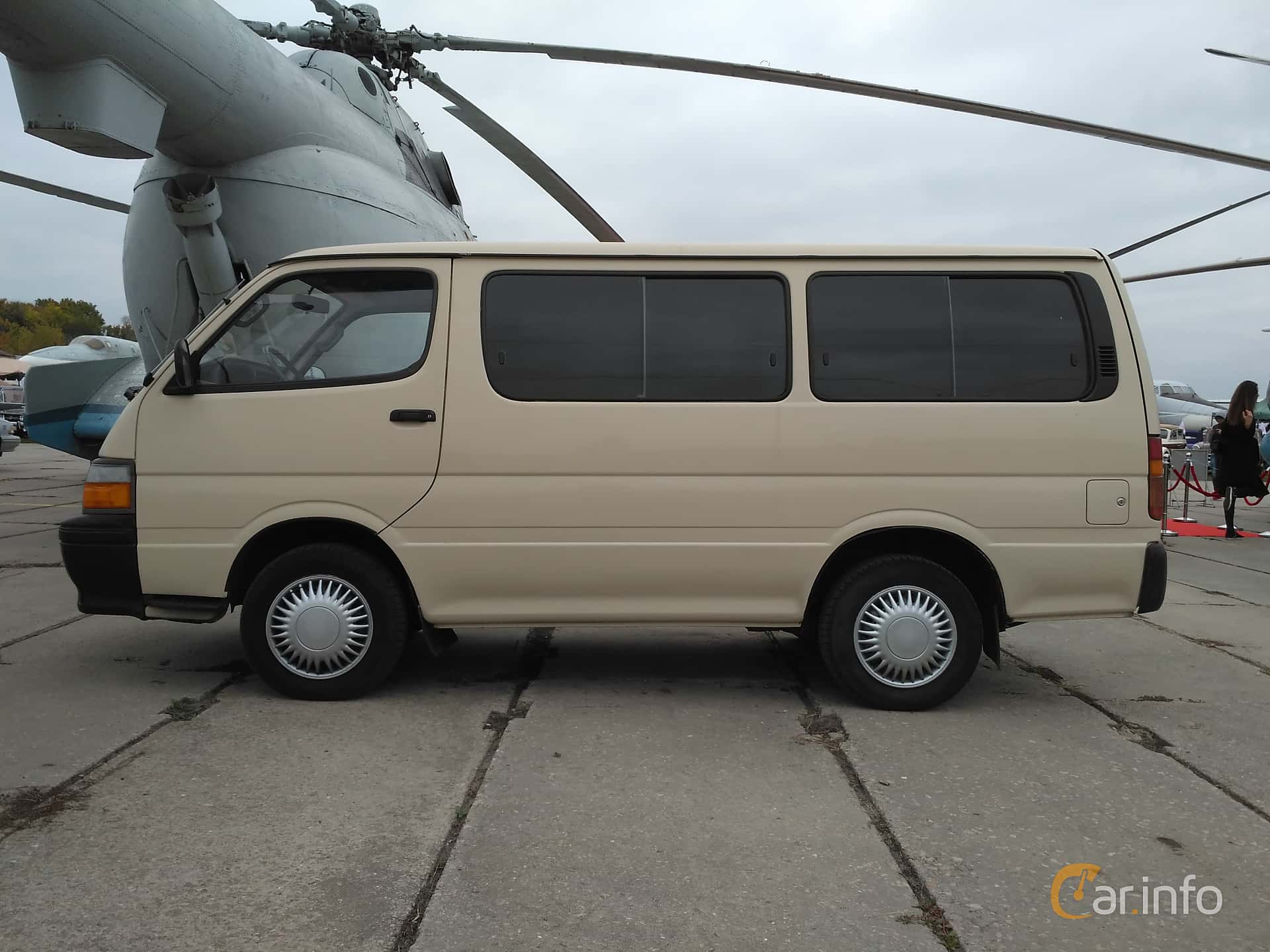 Toyota HiAce Minibus 2.4 116hp, 1994