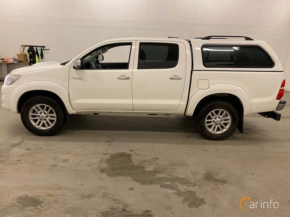 Toyota Hilux Double Cab 2.5 4x4 Manual, 144hp, 2013