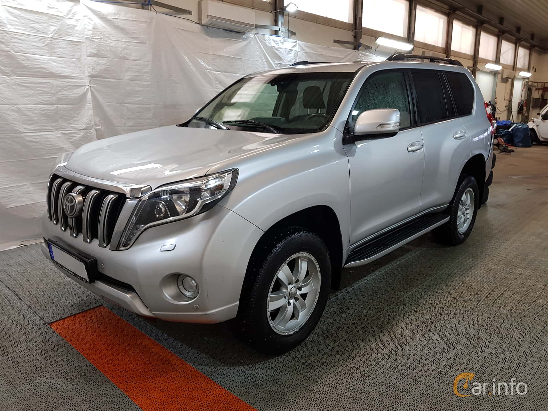 Toyota Land Cruiser Prado 5-door 3.0 D-4D 4WD Manual, 190hp, 2014