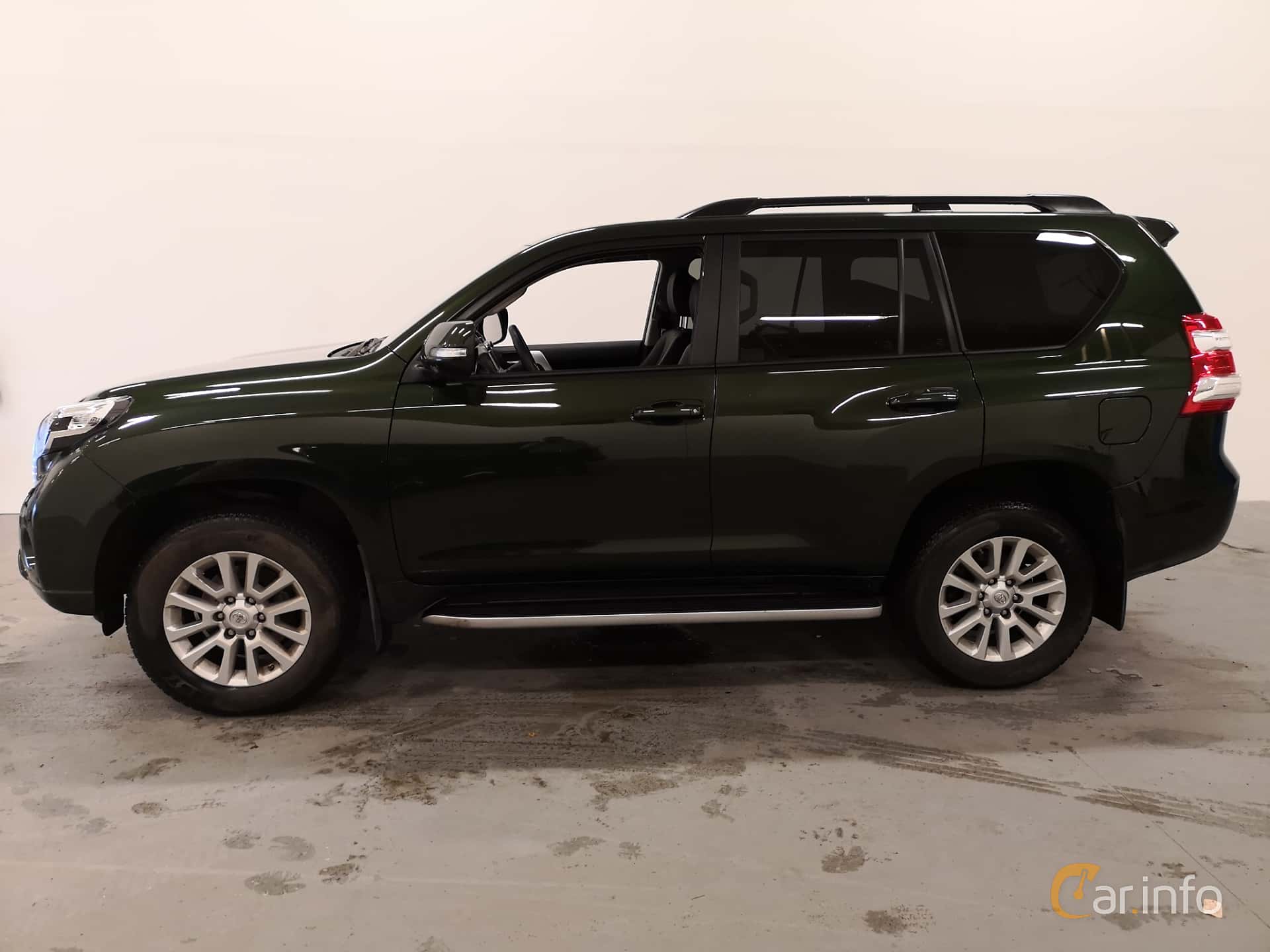 Toyota Land Cruiser Prado 5-door 2.8 D-4D 4WD 177hp, 2016