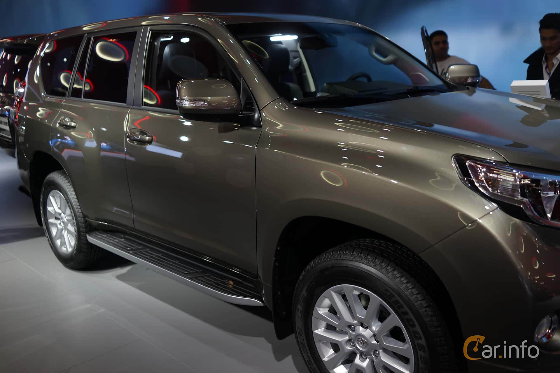 Toyota Land Cruiser Prado 5-door 4.0 V6 275hp, 2017