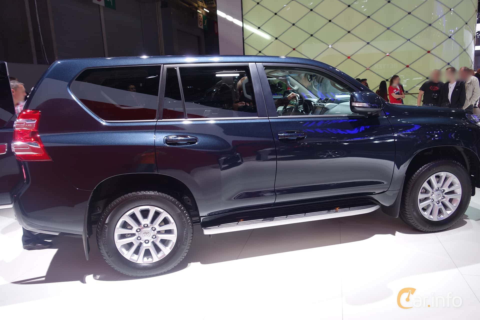 Toyota Land Cruiser Prado 5-door 3.0 D-4D Manual, 190hp, 2015