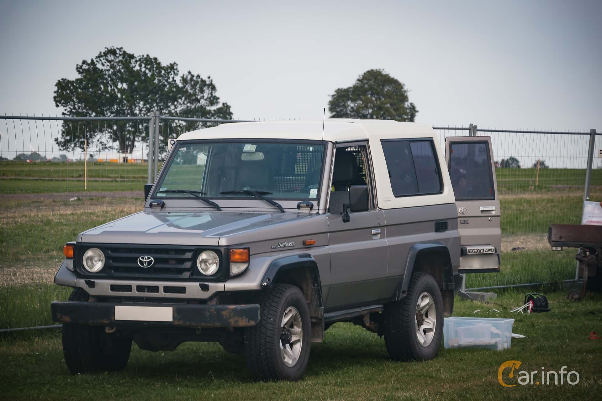 Toyota Land Cruiser Softtop 4.2 4WD 131hp, 2017