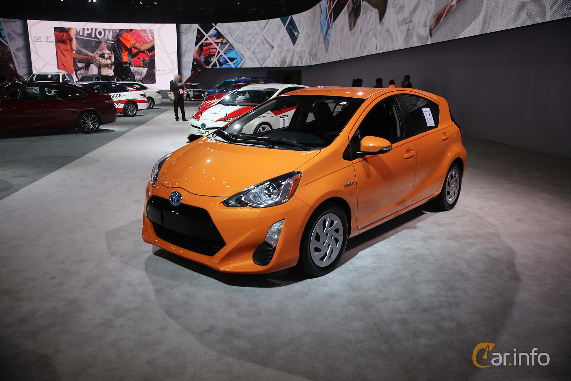 Toyota Prius c 1.5 VVT-i ECVT, 101hp, 2017