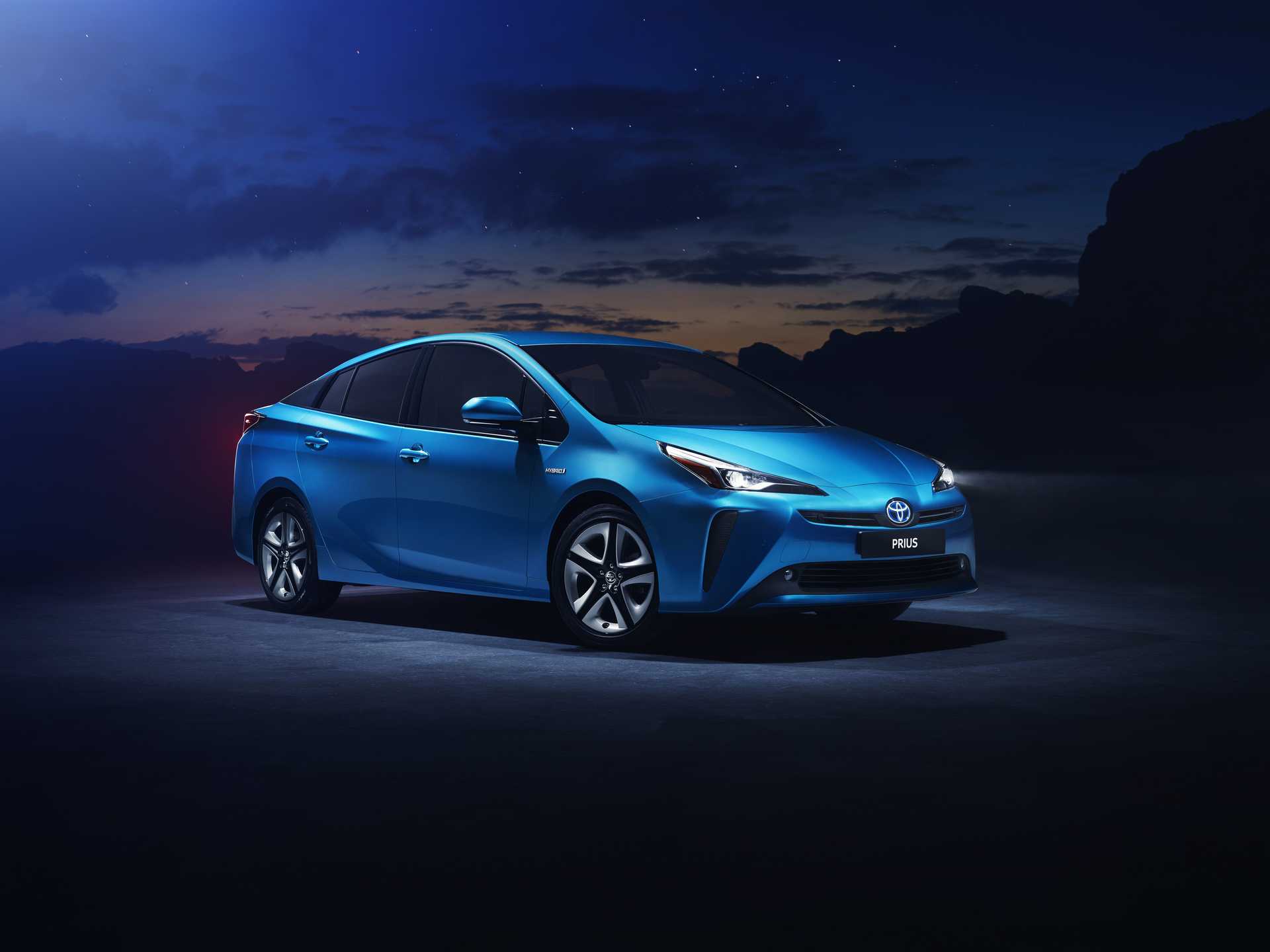 Toyota Prius Hybrid AWD-i 1.8 VVT-i AWD-i CVT, 123hp, 2020