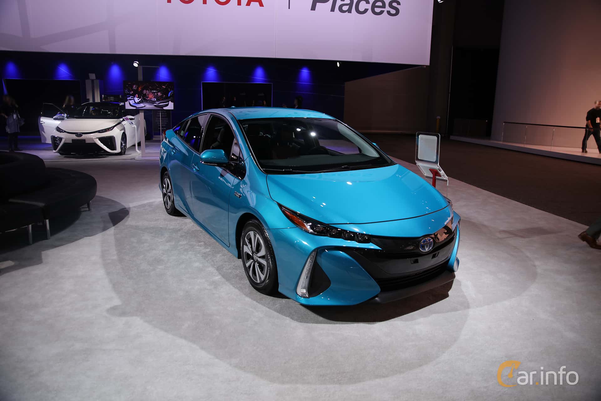 Toyota Prius Plug-in Hybrid 1.8 VVT-i Plug-in CVT, 123hp, 2017