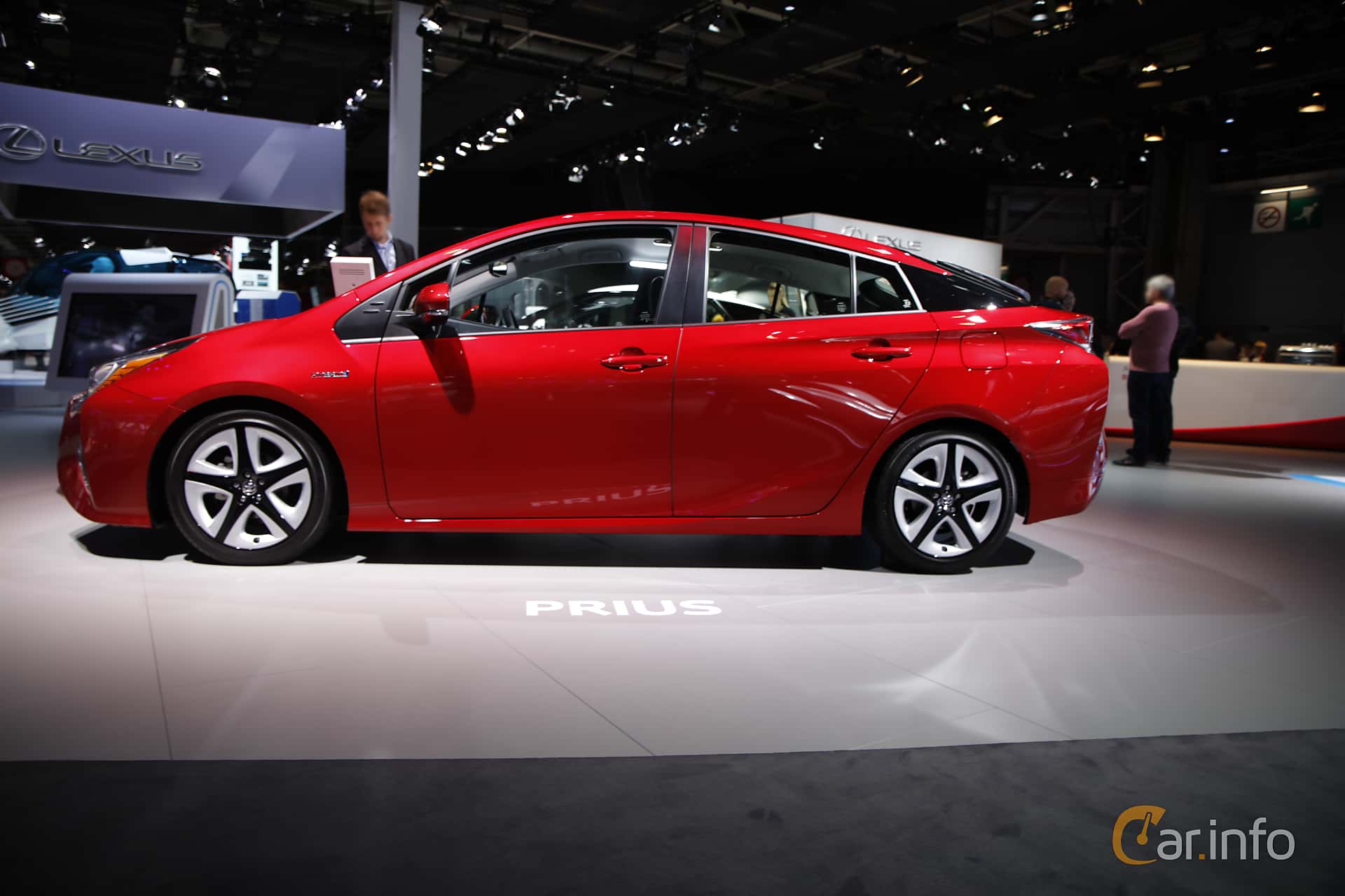 Toyota Prius Hybrid 1.8 VVT-i Hybrid CVT, 123hp, 2017