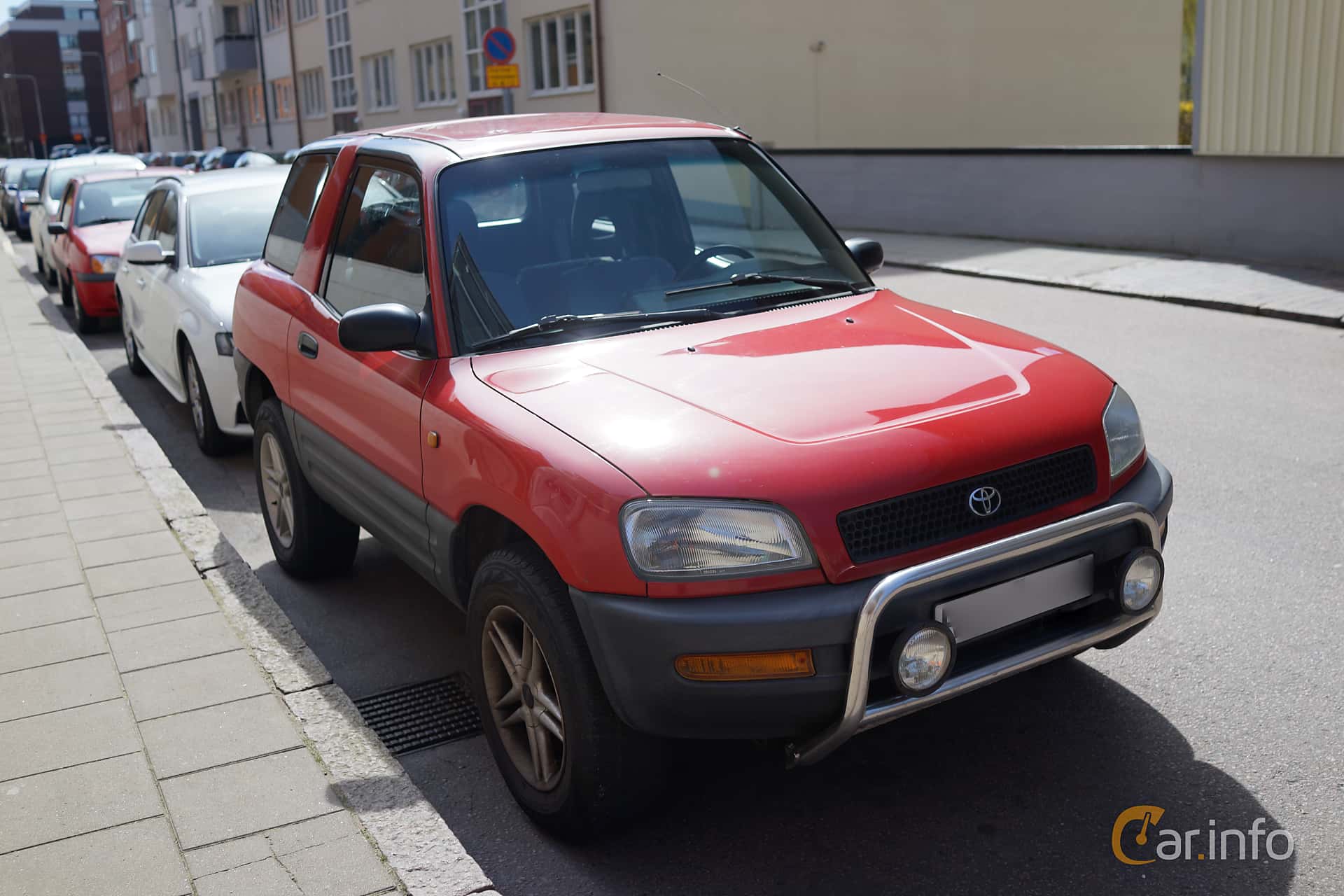Toyota RAV4 3-door 2.0 4WD Automatic, 129hp, 1998