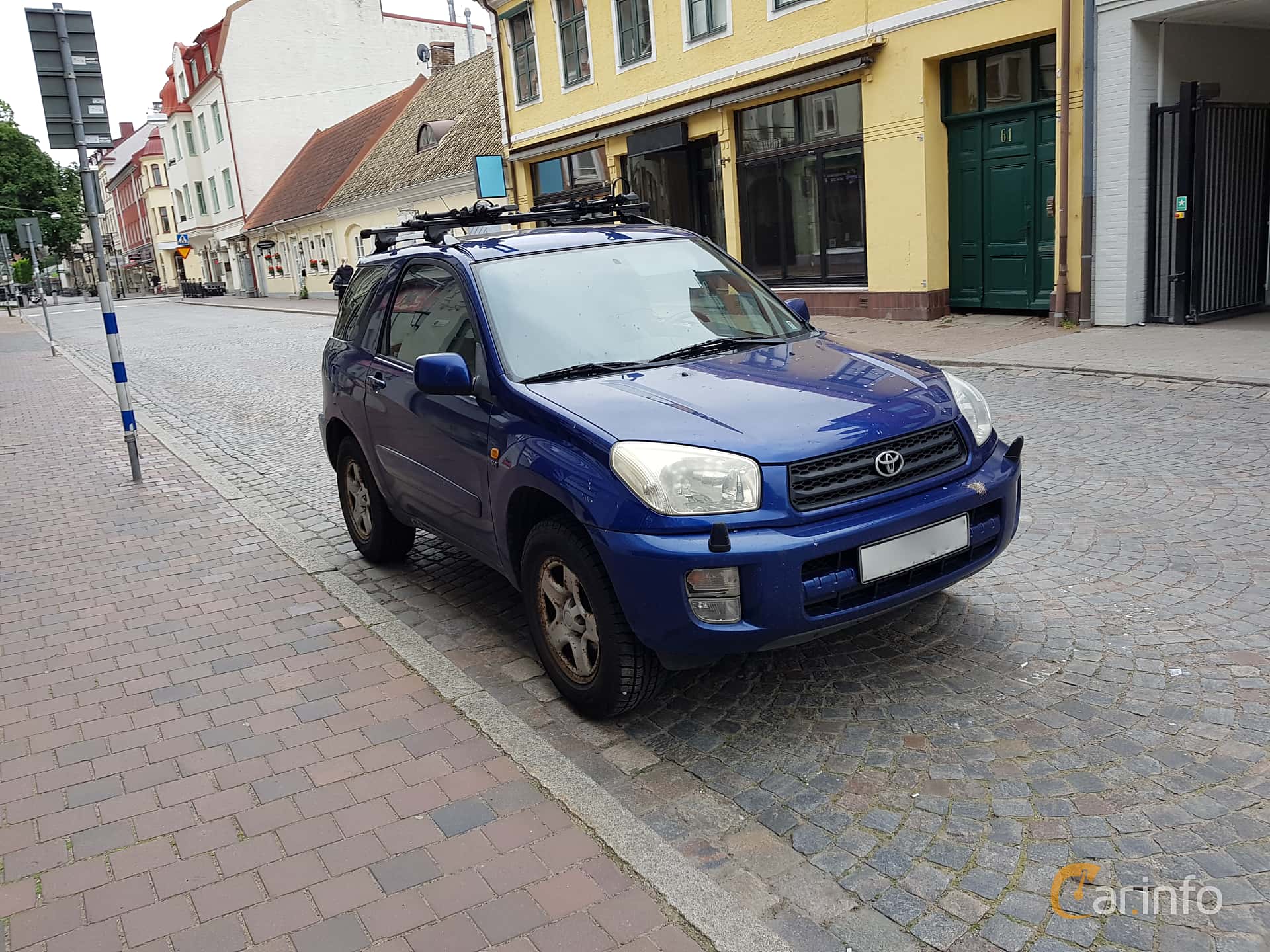 Toyota RAV4 3-door 2.0 D-4D 4x4 Manual, 115hp, 2005