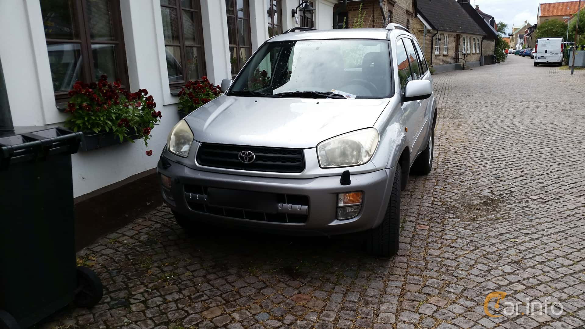 Toyota RAV4 5-door 2.0 VVT-i 4x4 Manual, 150hp, 2003