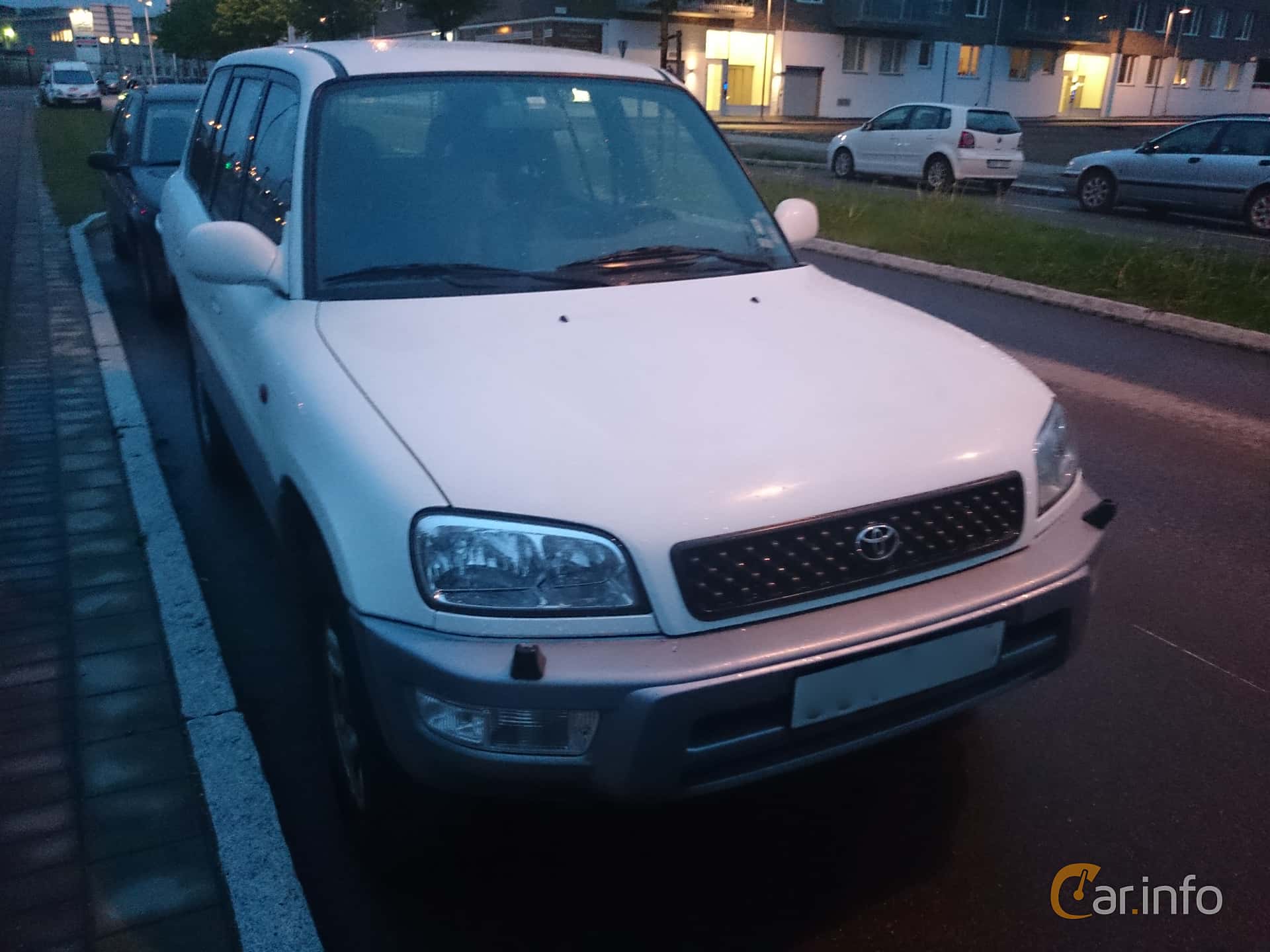 Toyota RAV4 5-door 2.0 4WD Manual, 129hp, 1999