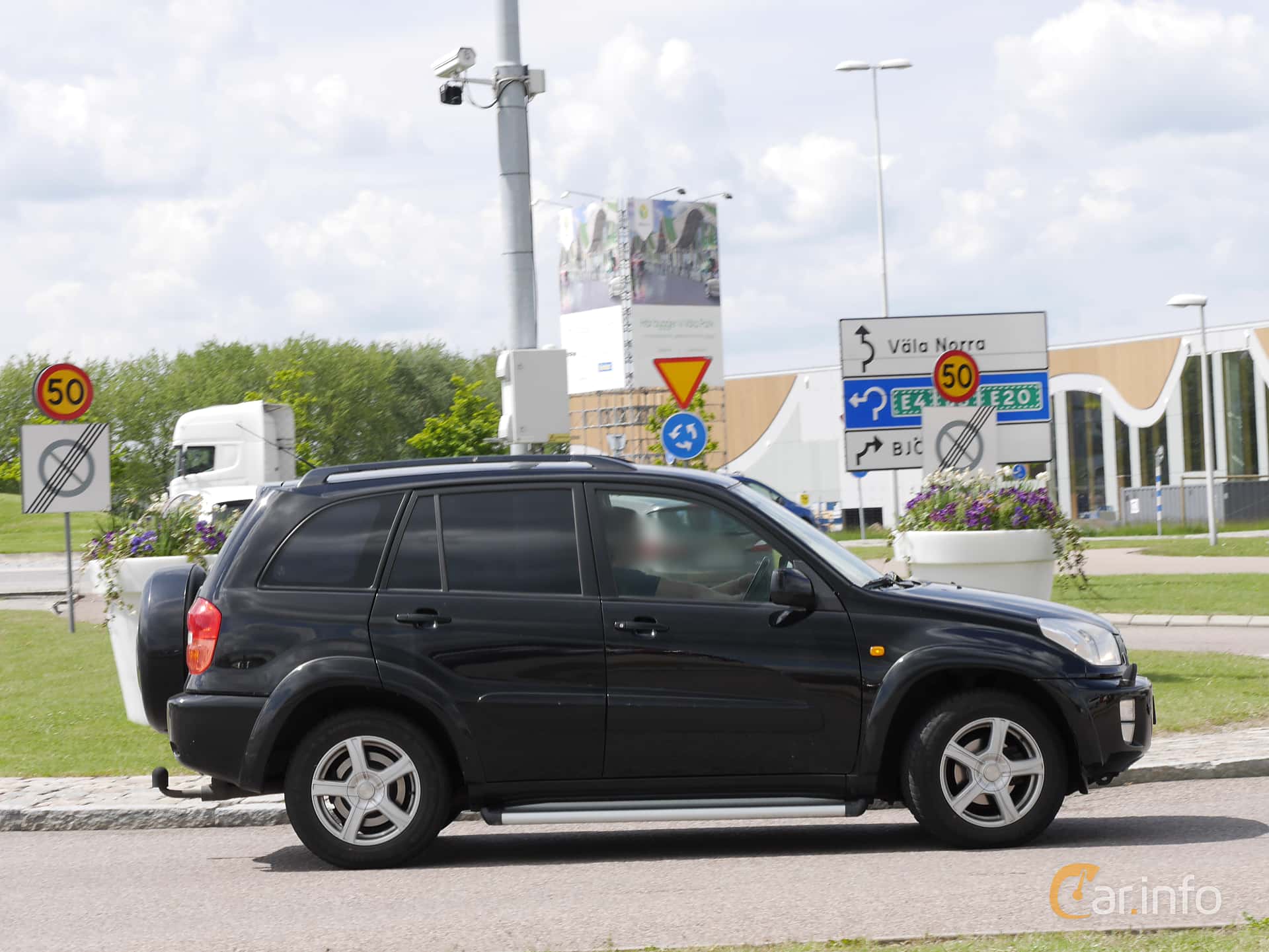 Toyota RAV4 5-door 2.0 VVT-i 4x4 150hp, 2003