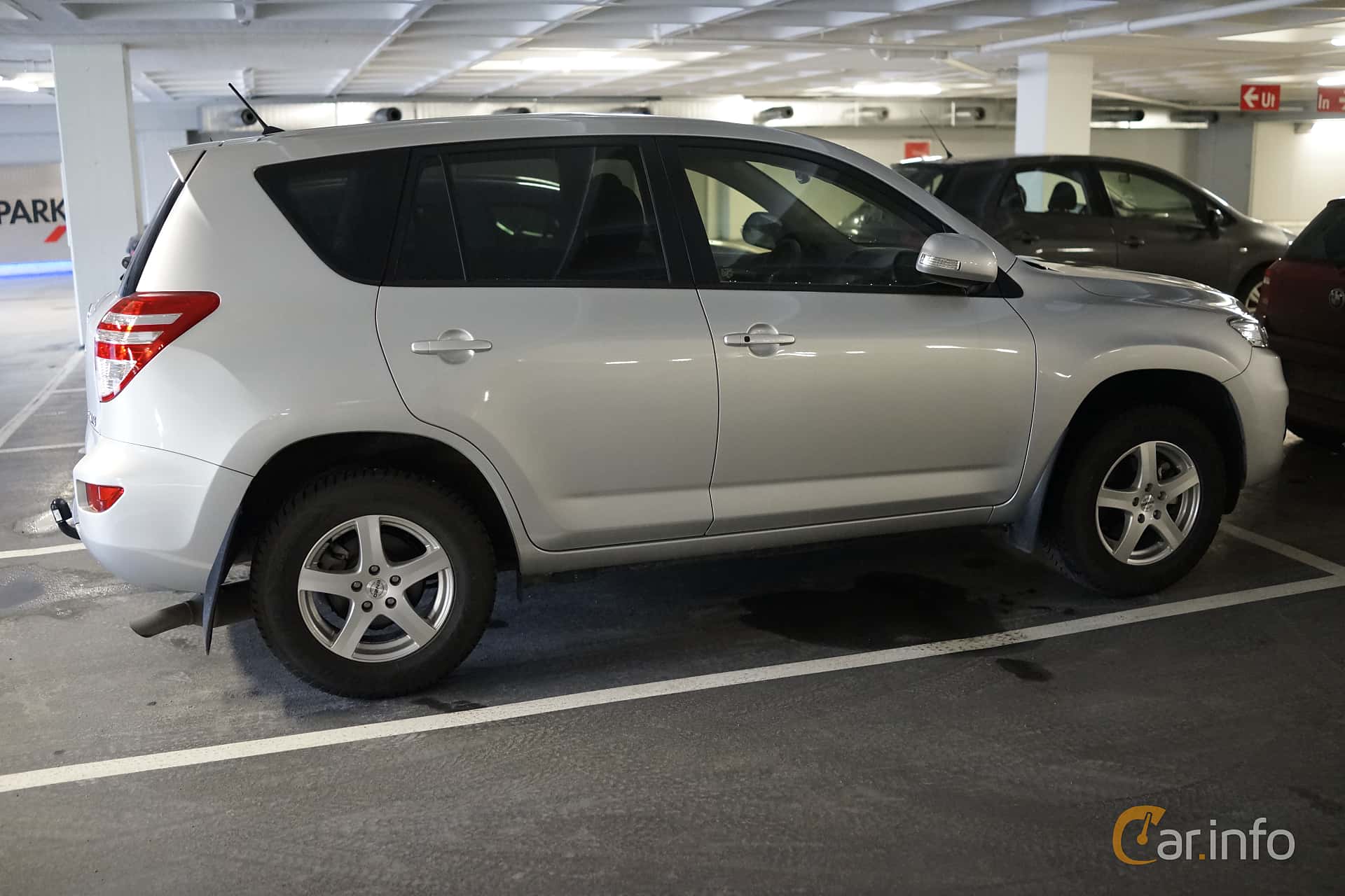 Toyota RAV4 2.0 VVT-i 4x4 Manual, 6-speed