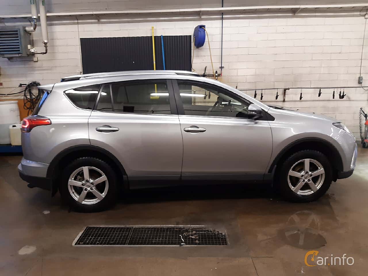 Toyota RAV4 2.0 4x4 Manual, 152hp, 2017