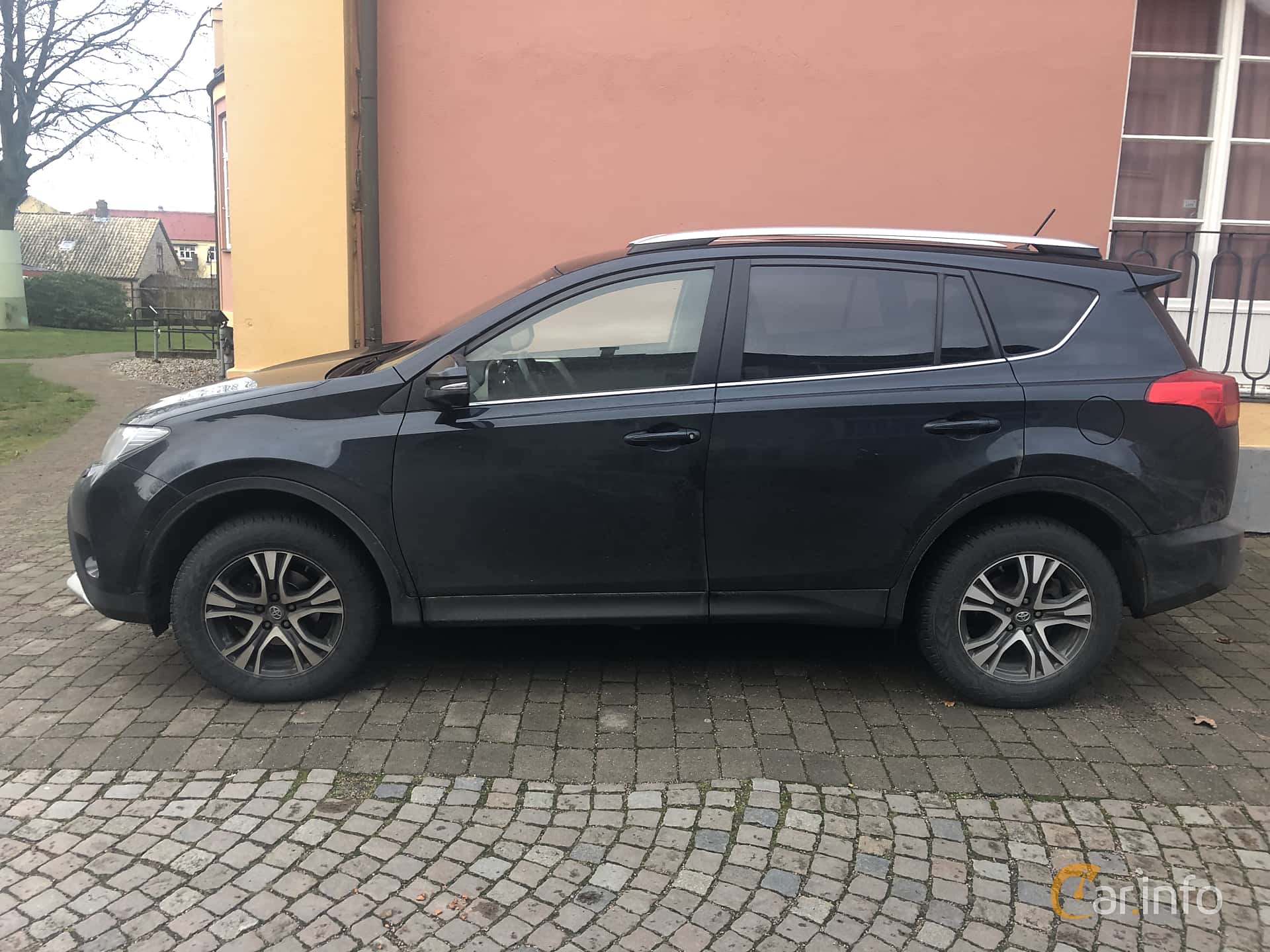 Toyota RAV4 2.0 4WD Manual, 152hp, 2015