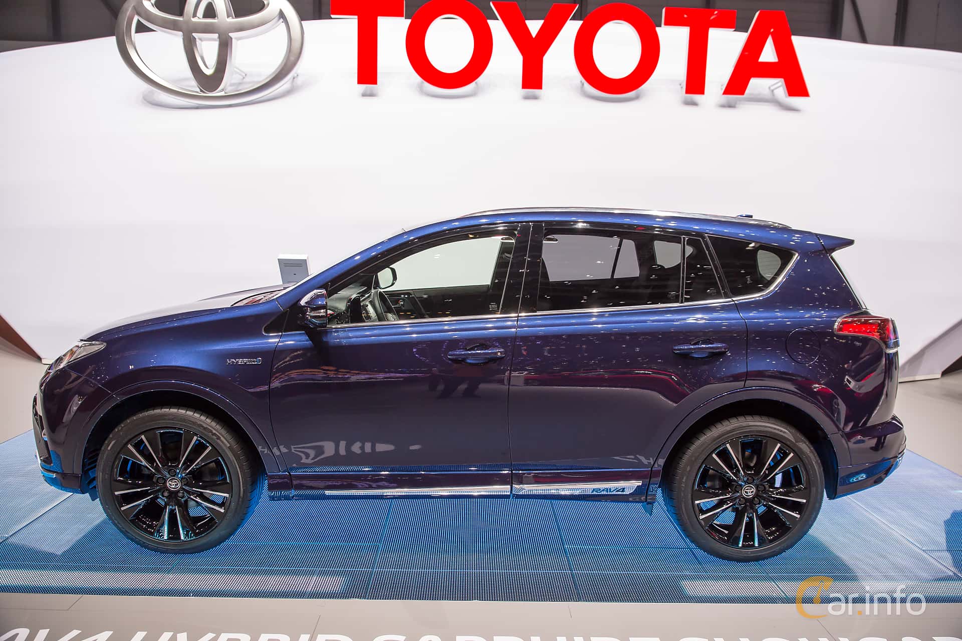 Toyota RAV4 Hybrid E-FOUR 2.5 i-AWD ECVT, 197hp, 2016