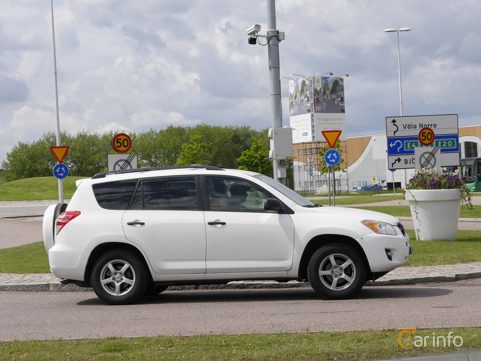 Toyota RAV4 (NA) generation XA30 1st Facelift 2.5 Dual VVT-i Automatic, 4-speed