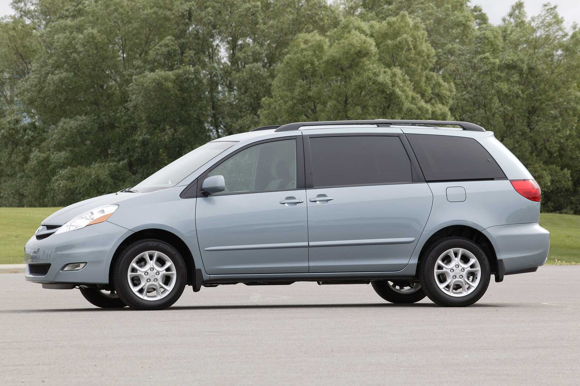 Toyota Sienna 3.5 V6 AWD Automatic, 269hp, 2009
