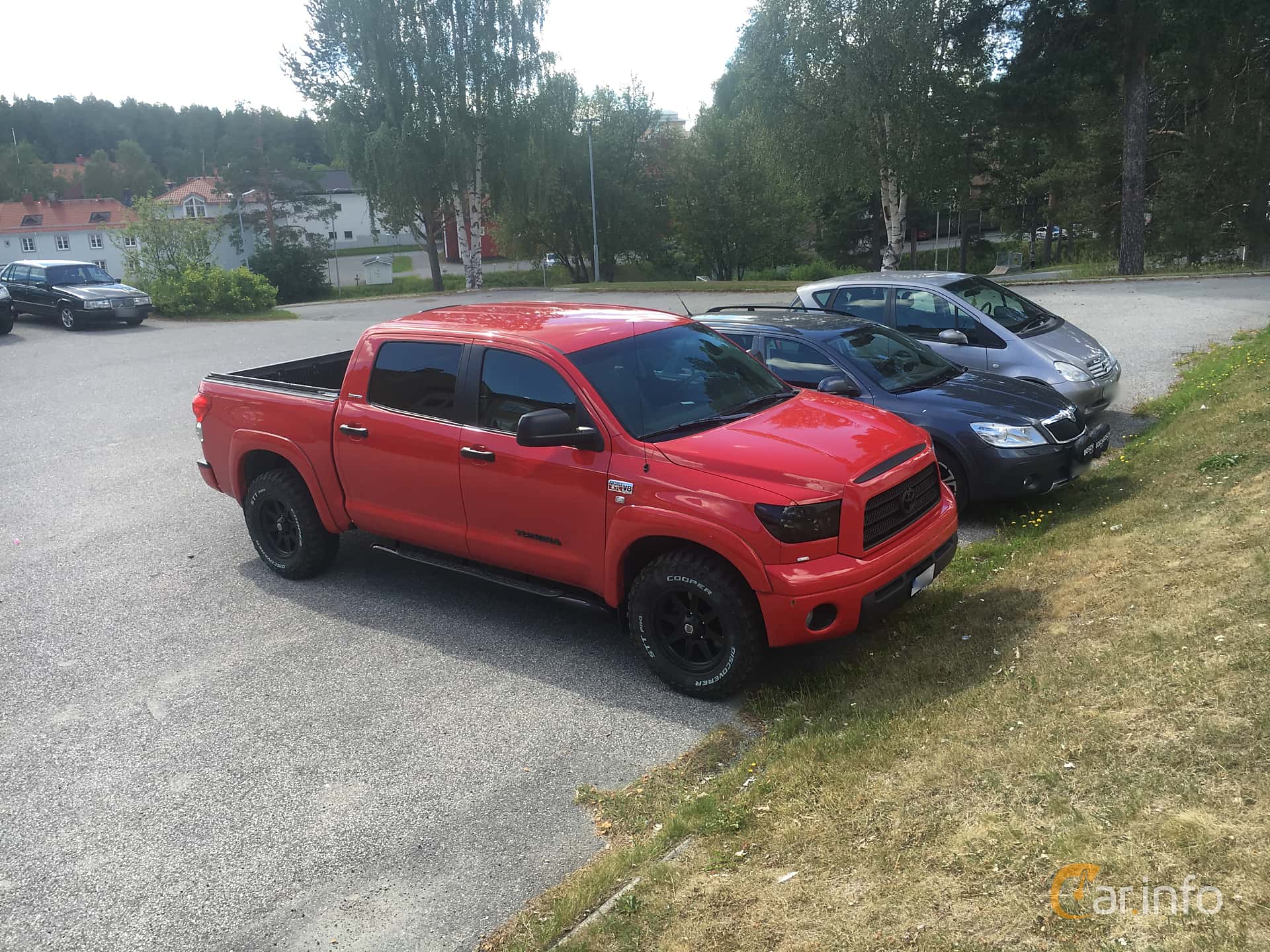 Toyota Tundra CrewMax 5.7 V8 4WD Automatic, 381hp, 2007