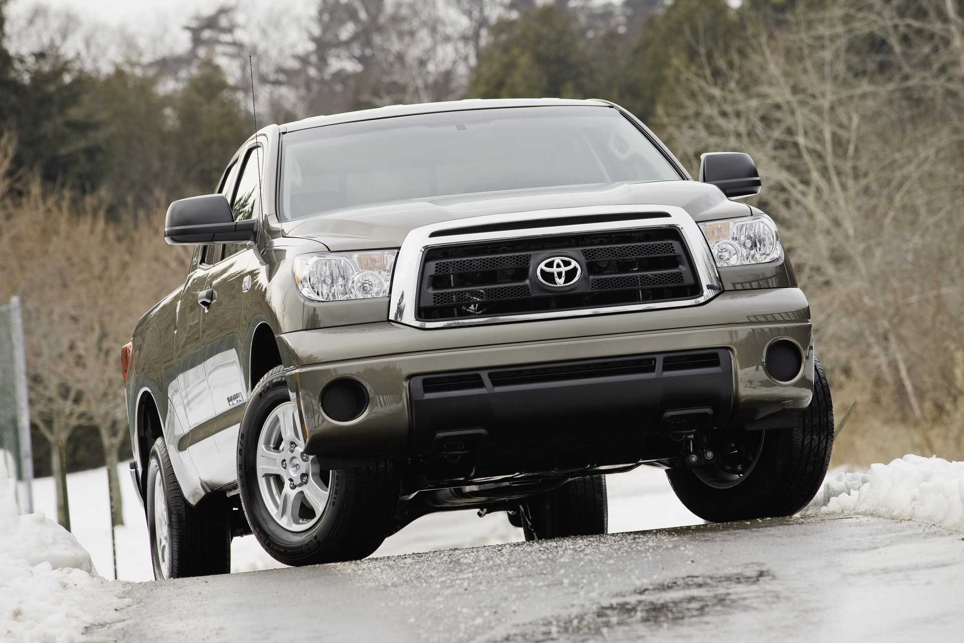 Toyota Tundra Double Cab 4.0 V6 4WD Automatic, 239hp, 2013