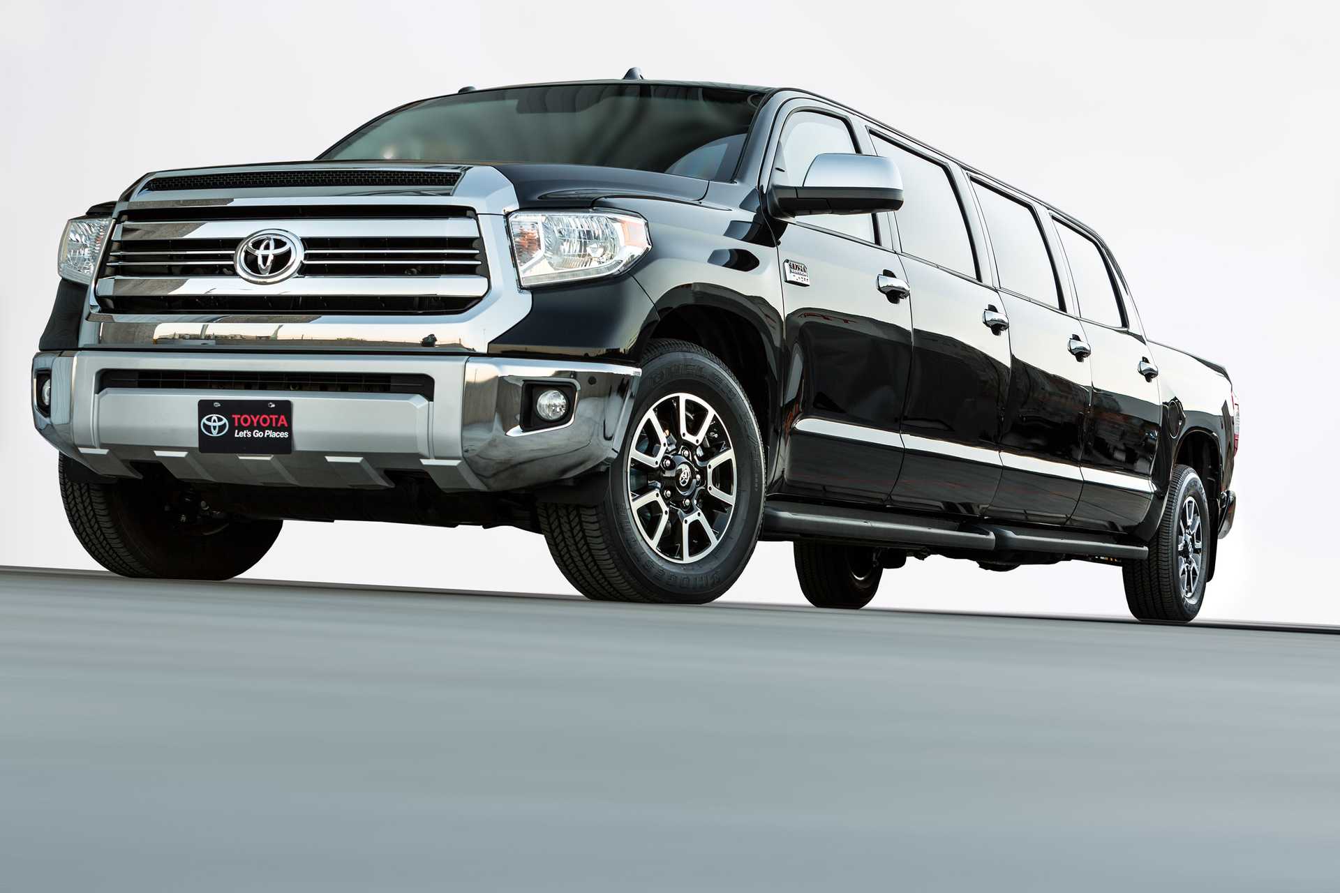 Toyota Tundrasine 5.7 V8 4WD Automatic, 386hp, 2015