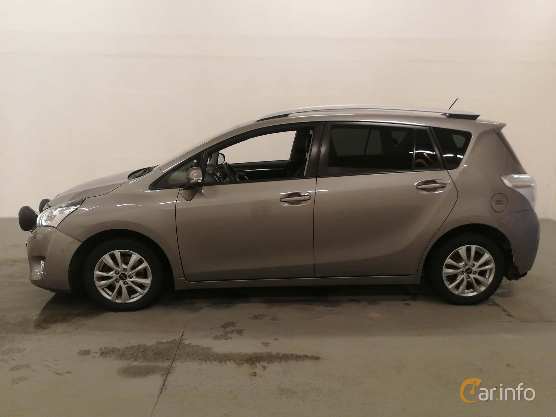 Toyota Verso 1.6 Manual, 111hp, 2015