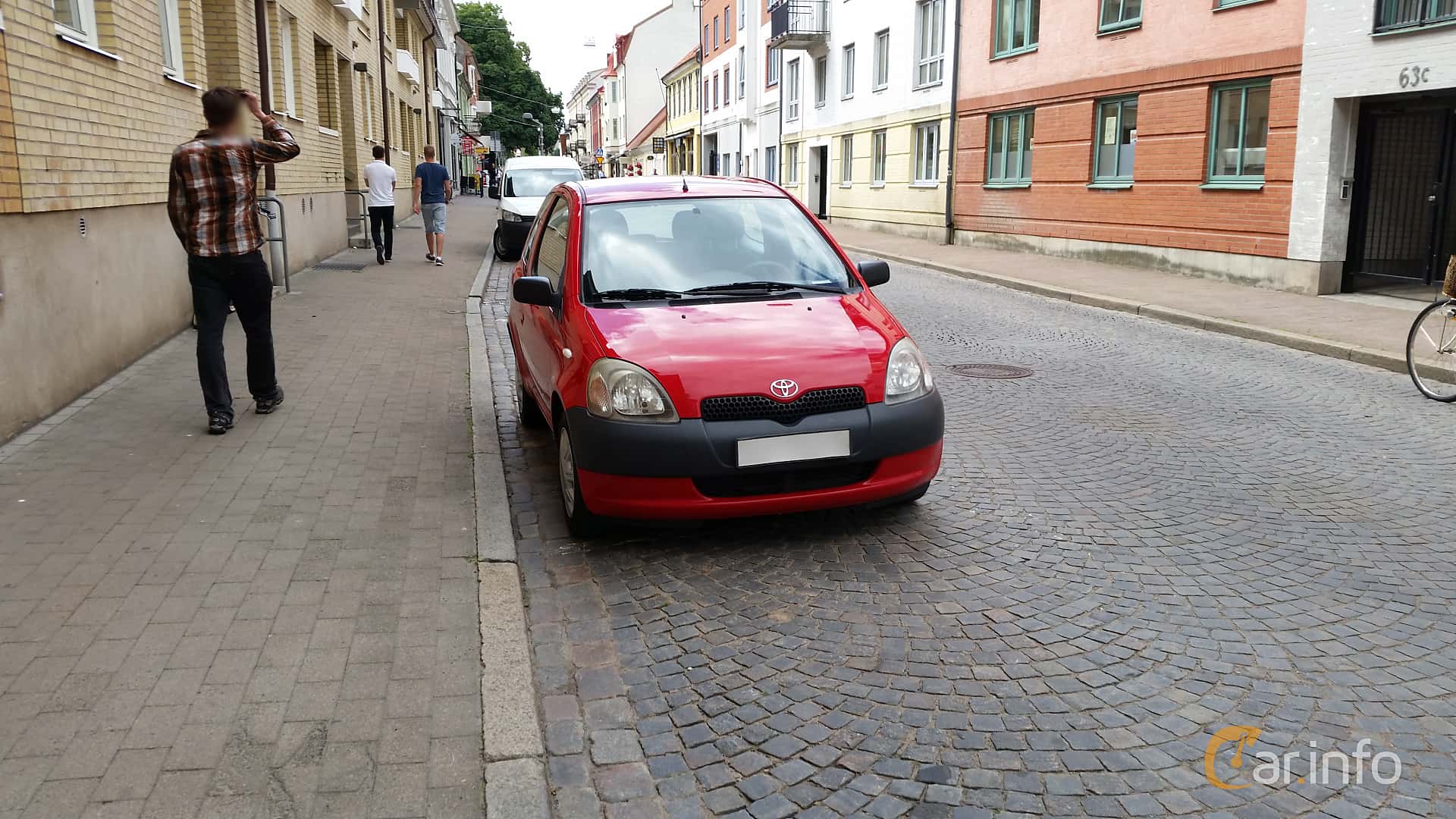 Toyota Yaris 3-door 1.0 VVT-i Manual, 68hp, 2002