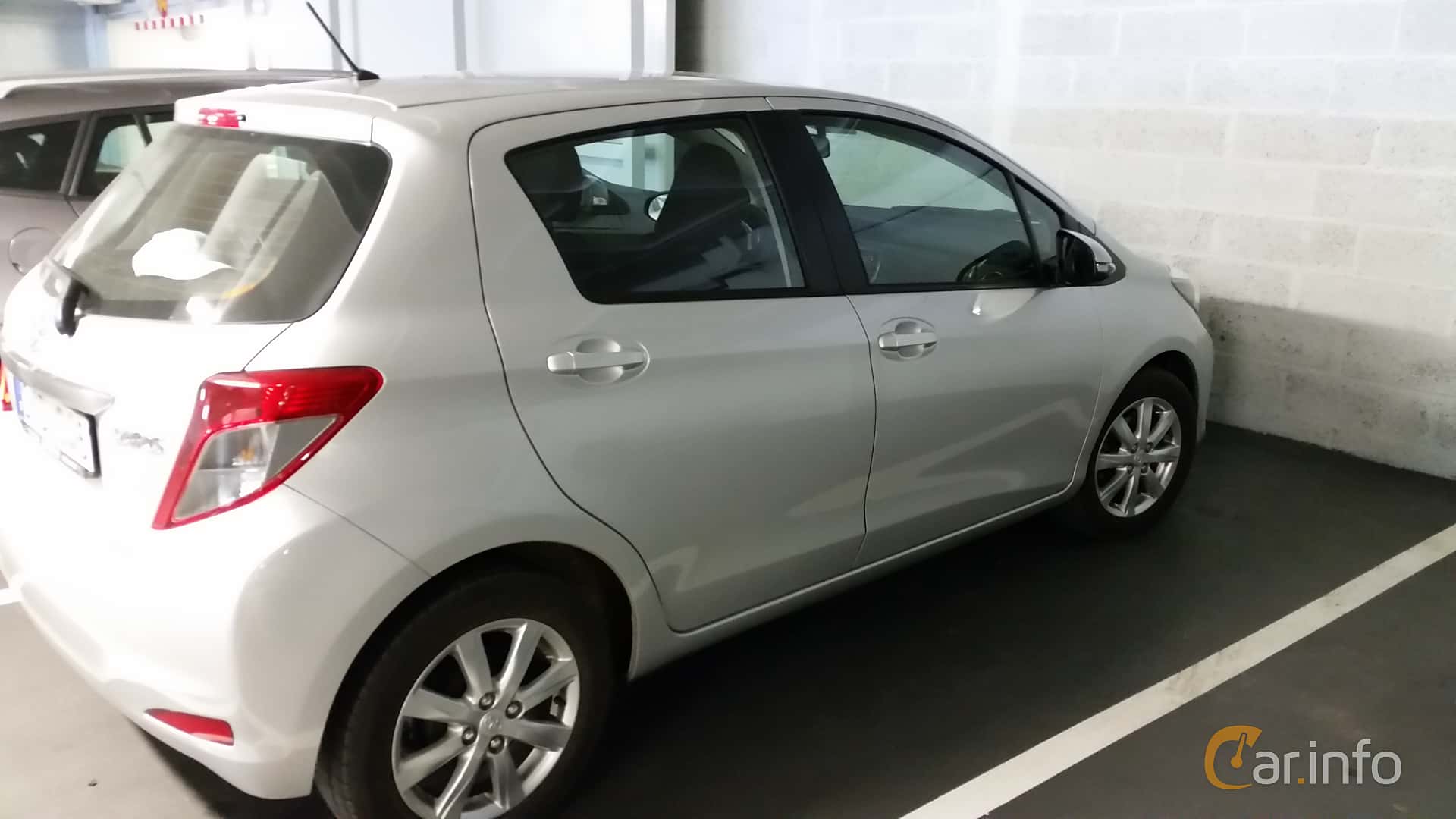 Toyota Yaris 5-door 1.33 VVT-i Multidrive S, 99hp, 2013