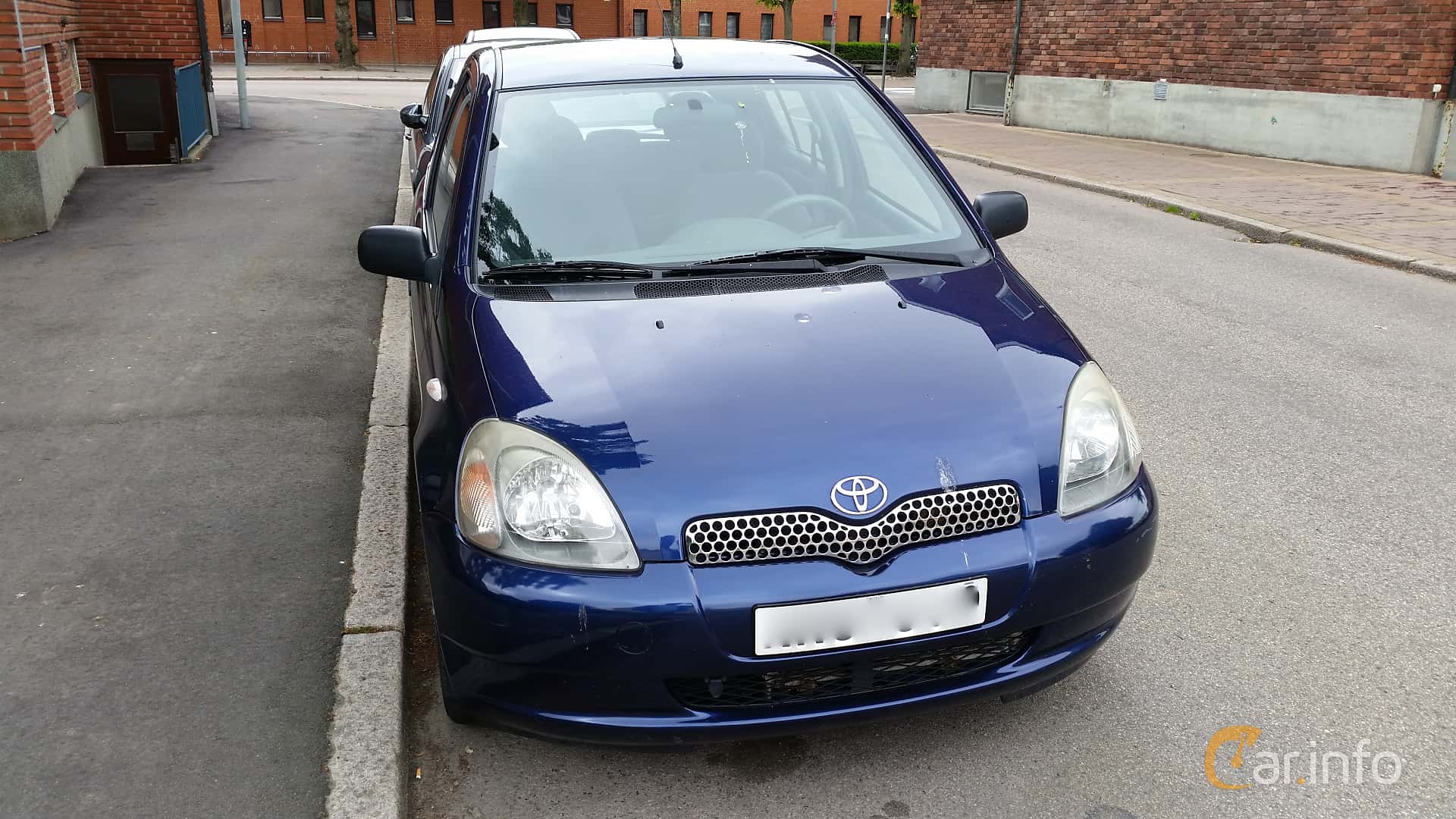 Toyota Yaris 5-door 1.0 VVT-i Manual, 68hp, 2000